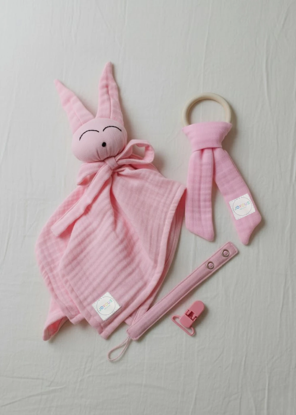 Yenidoğan 3’lü Müslin Set – Uyku Arkadaşı, Diş Kaşıyıcı, Emzik Askısı - pembe