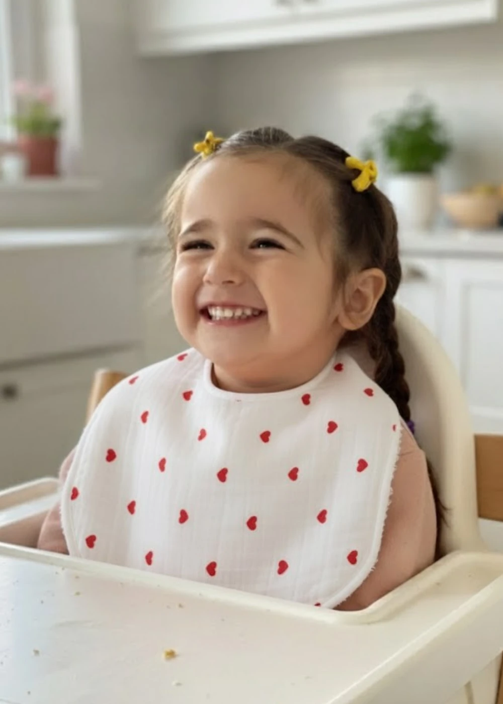 Çift Yönlü %100 Pamuk Muslin & Havlu Bebek Seti – Mama Önlüğü, Salya Önlüğü ve Omuz Bezi