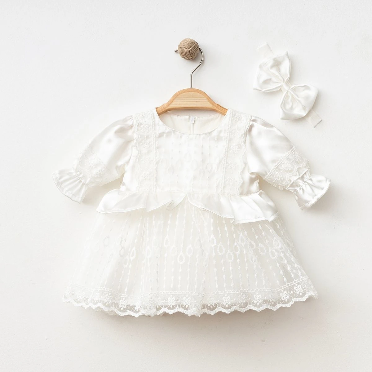 Kız 0-3 Ay Fiyonk Ve Tüllü Saten Elbise