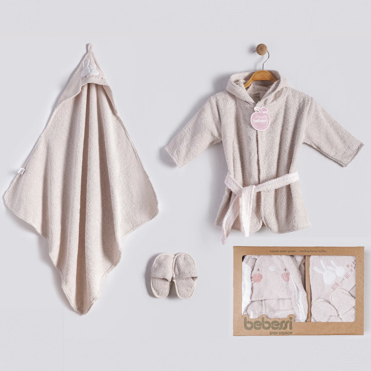 Kız 0-12 Ay Sweet Bunny Kutulu Bornoz Set