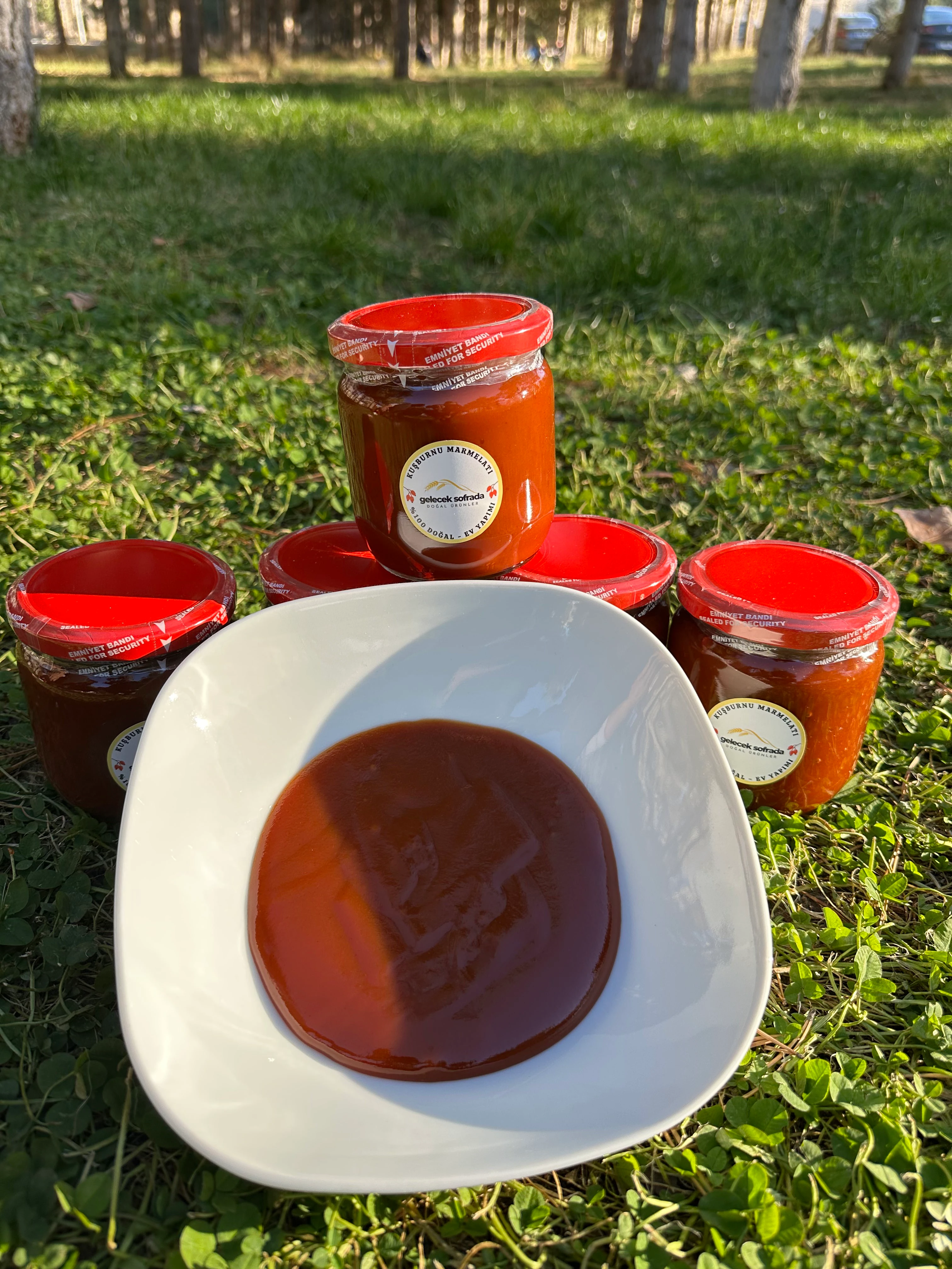 KUŞBURNU MARMELATI %100 DOĞAL KATKISIZ EV YAPIMIDIR