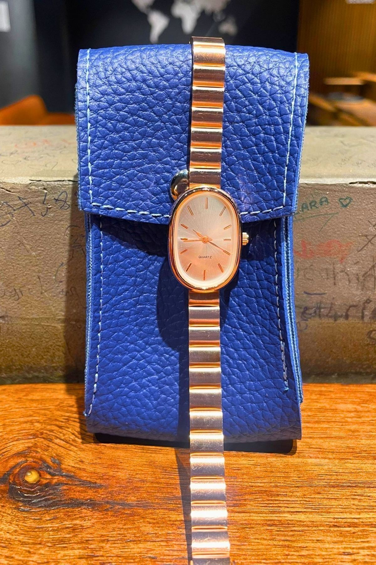 Oval Limited Edition Rose Gold Kadın Kol Saati PDMS391