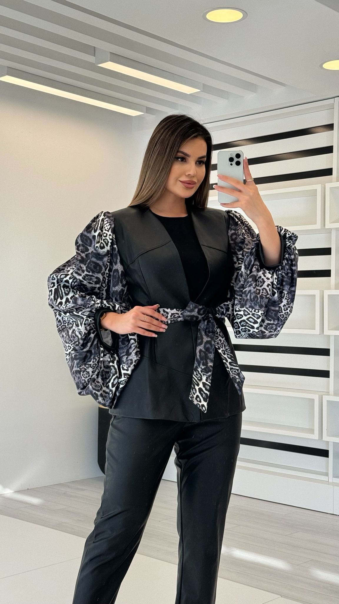 8066 LEATHER SUIT - GRAY