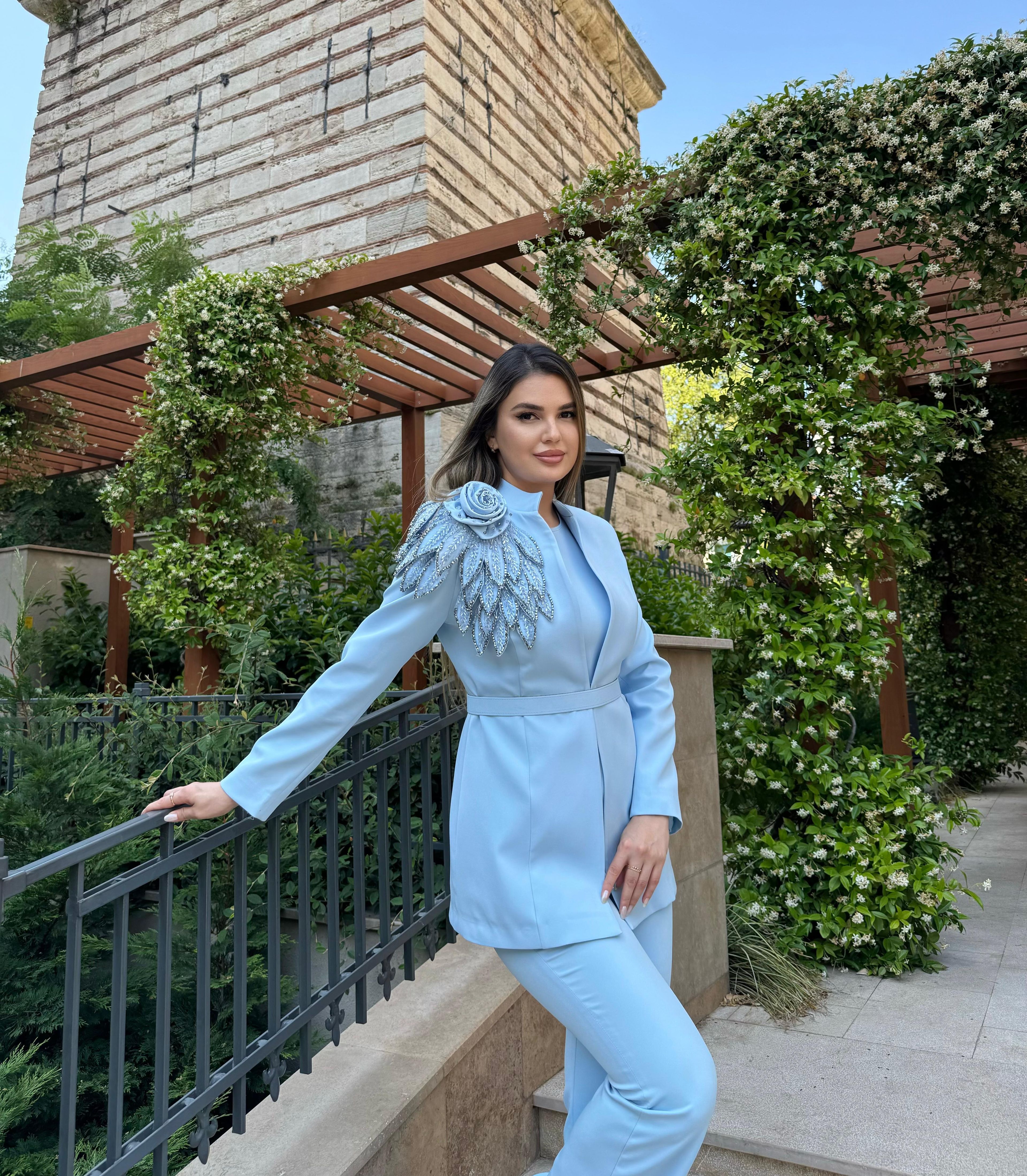 3239 YAPRAK DESEN ÜZERİ TAŞ İŞLEMELİ TASARIM TAKIM