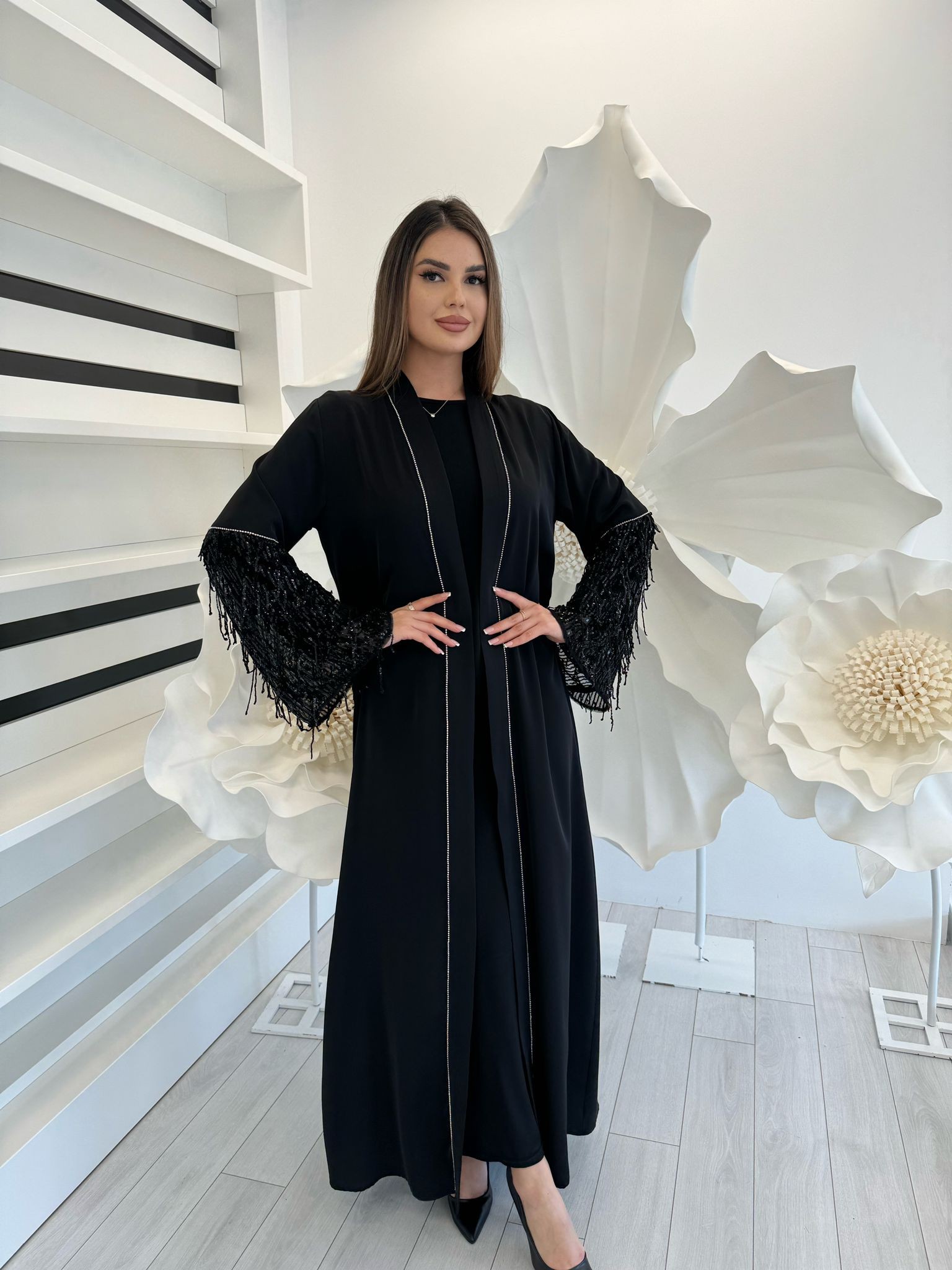 3080 KOL SAÇAK DETAYLI ABAYA