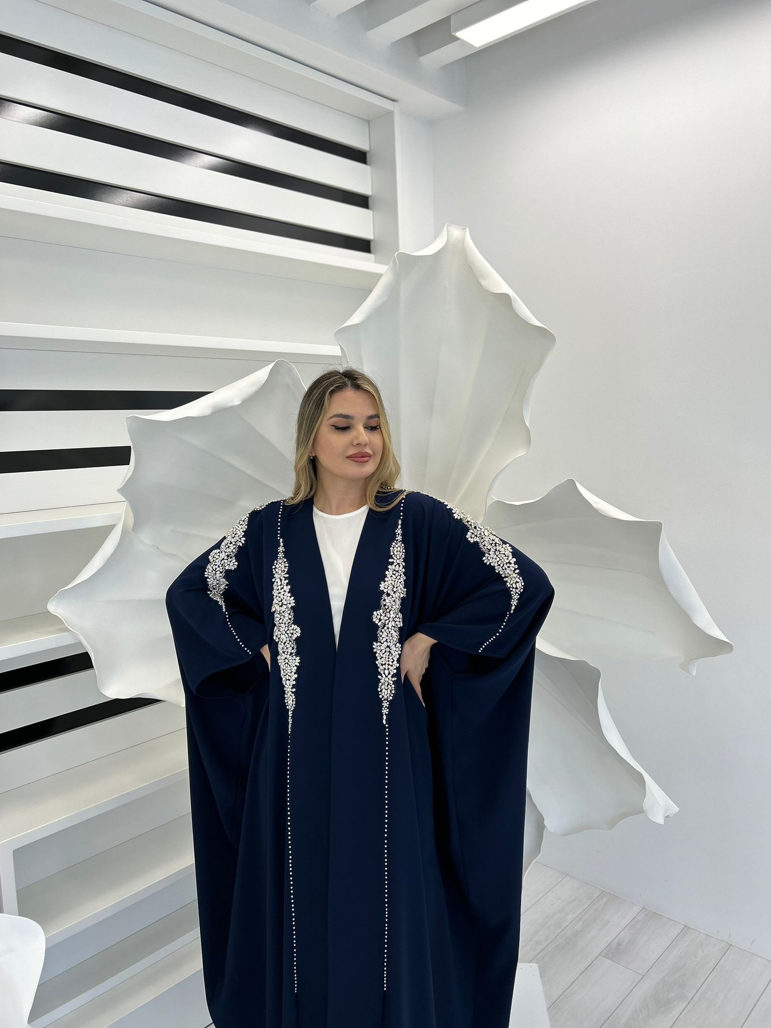 2469 KRİSTAL EL İŞİ TAŞ İŞLEMELİ YARASA MODEL ABAYA 