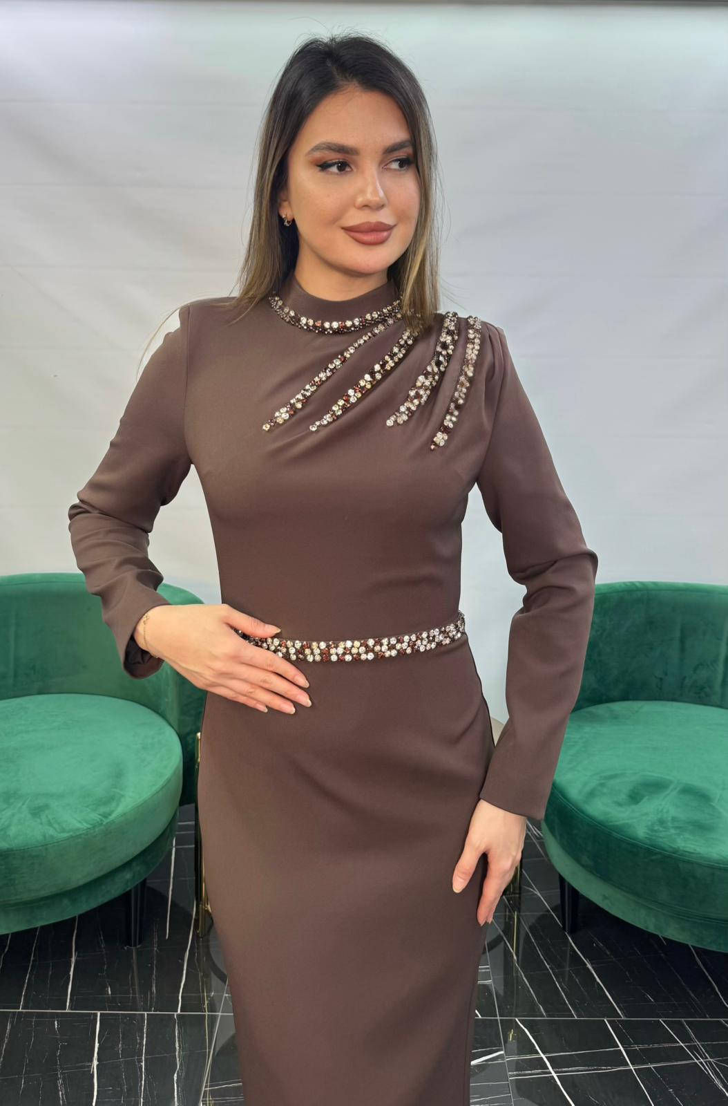 3264 TAŞ İŞLEMELİ ÖZEL TASARIM ELBİSE