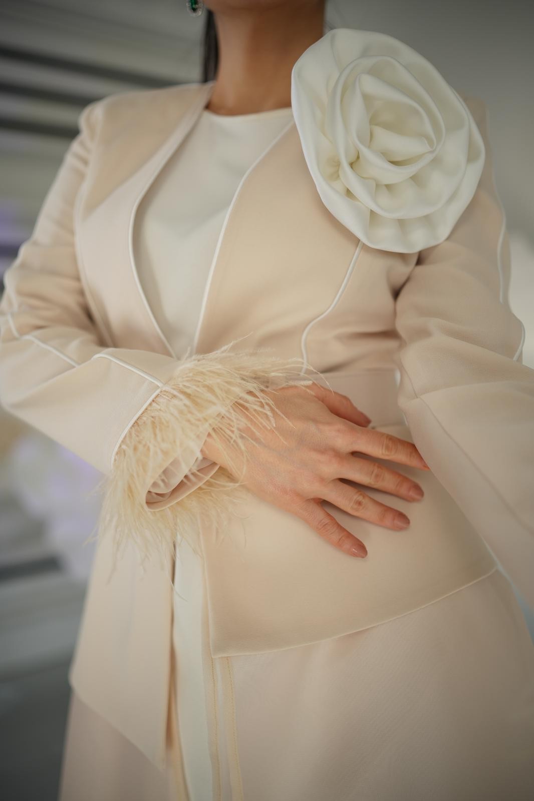 2967 ÇİÇEK DETAYLI ORGANZE TASARIM ABAYA 