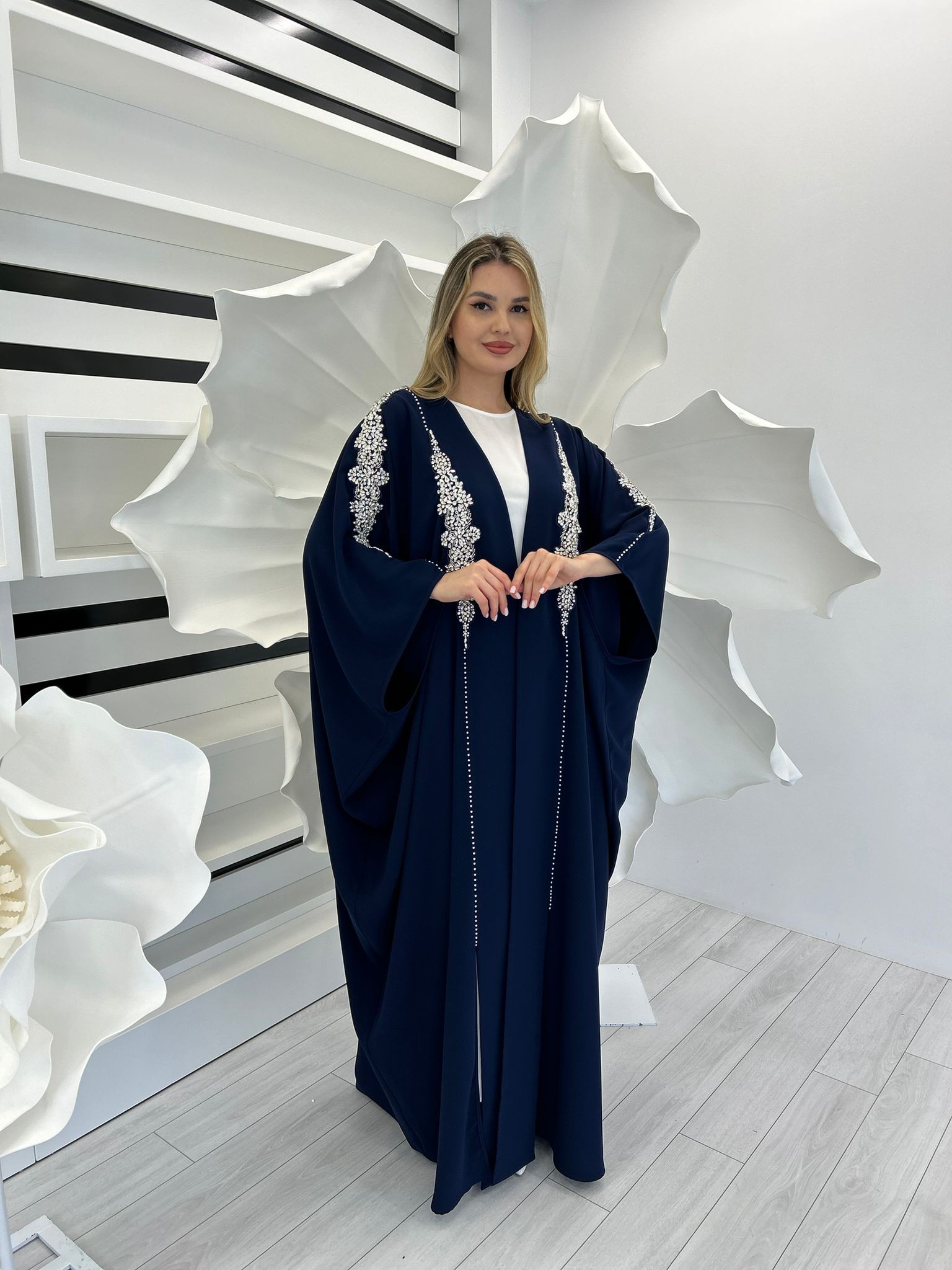 2469 KRİSTAL EL İŞİ TAŞ İŞLEMELİ YARASA MODEL ABAYA 