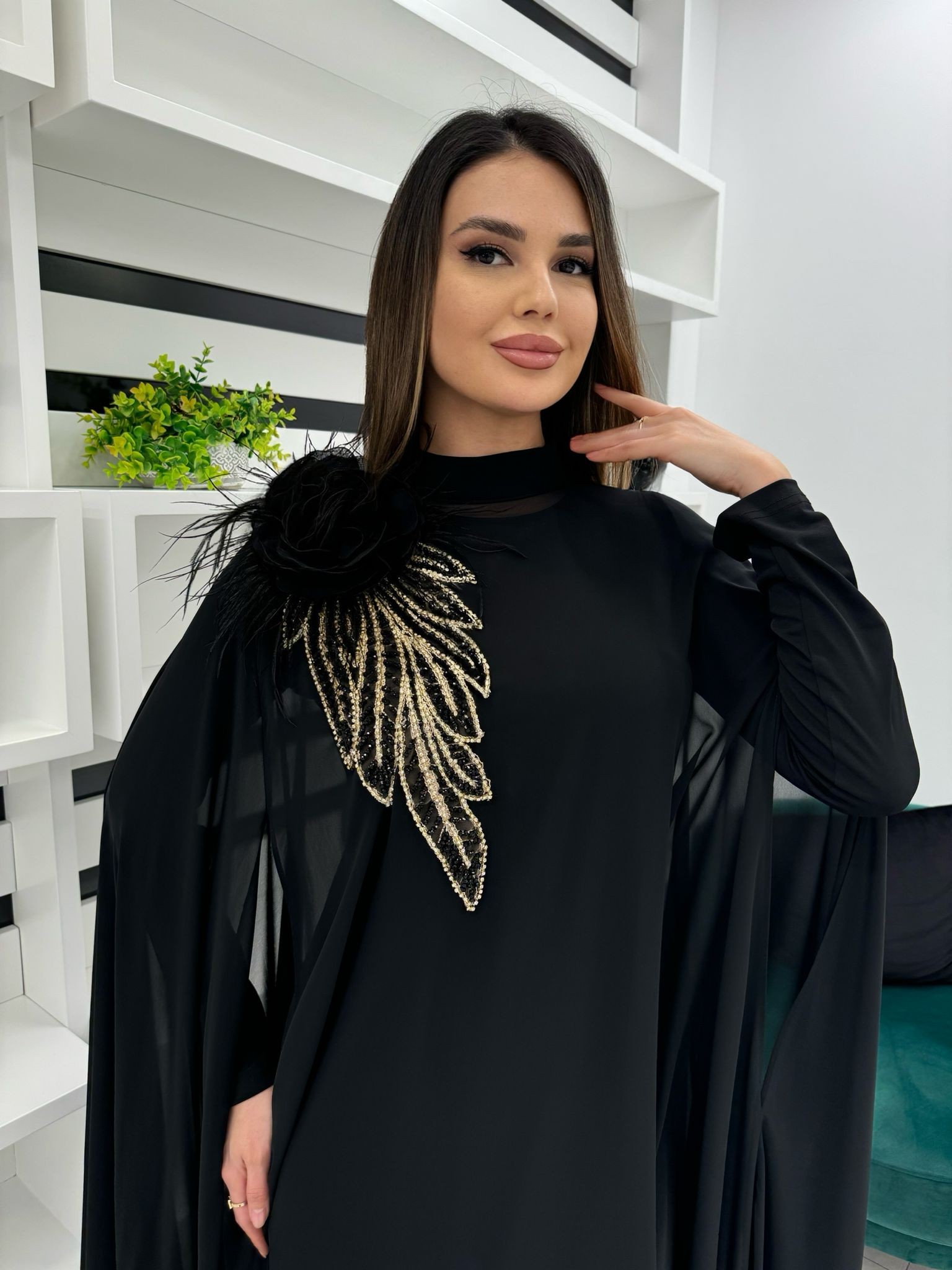 3185 YAKA EL İŞİ İŞLEMELİ ÇİÇEK DETAYLI TASARIM ELBİSE 