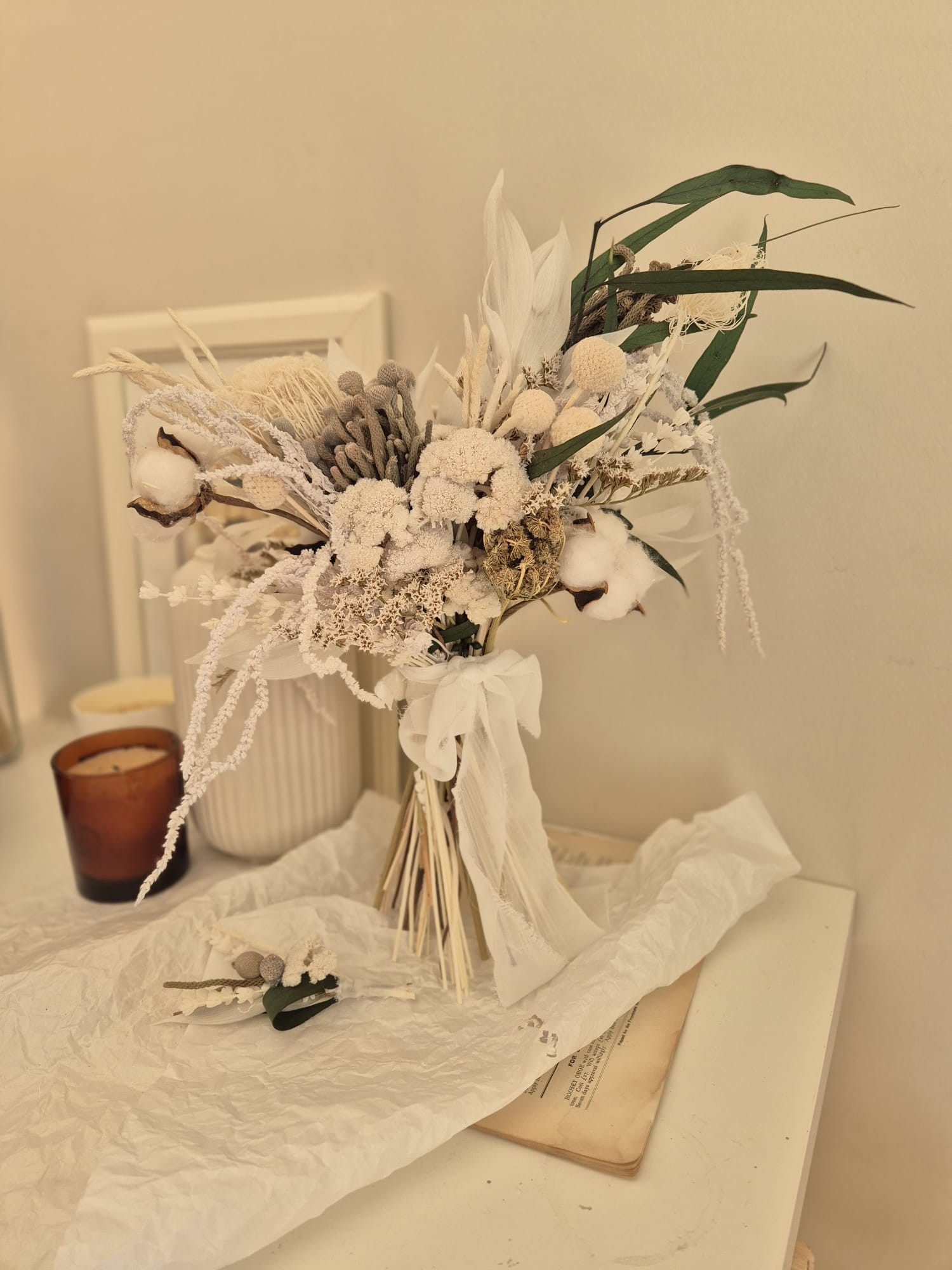 Beyaz-Yesil-Gri Gelin Buketi