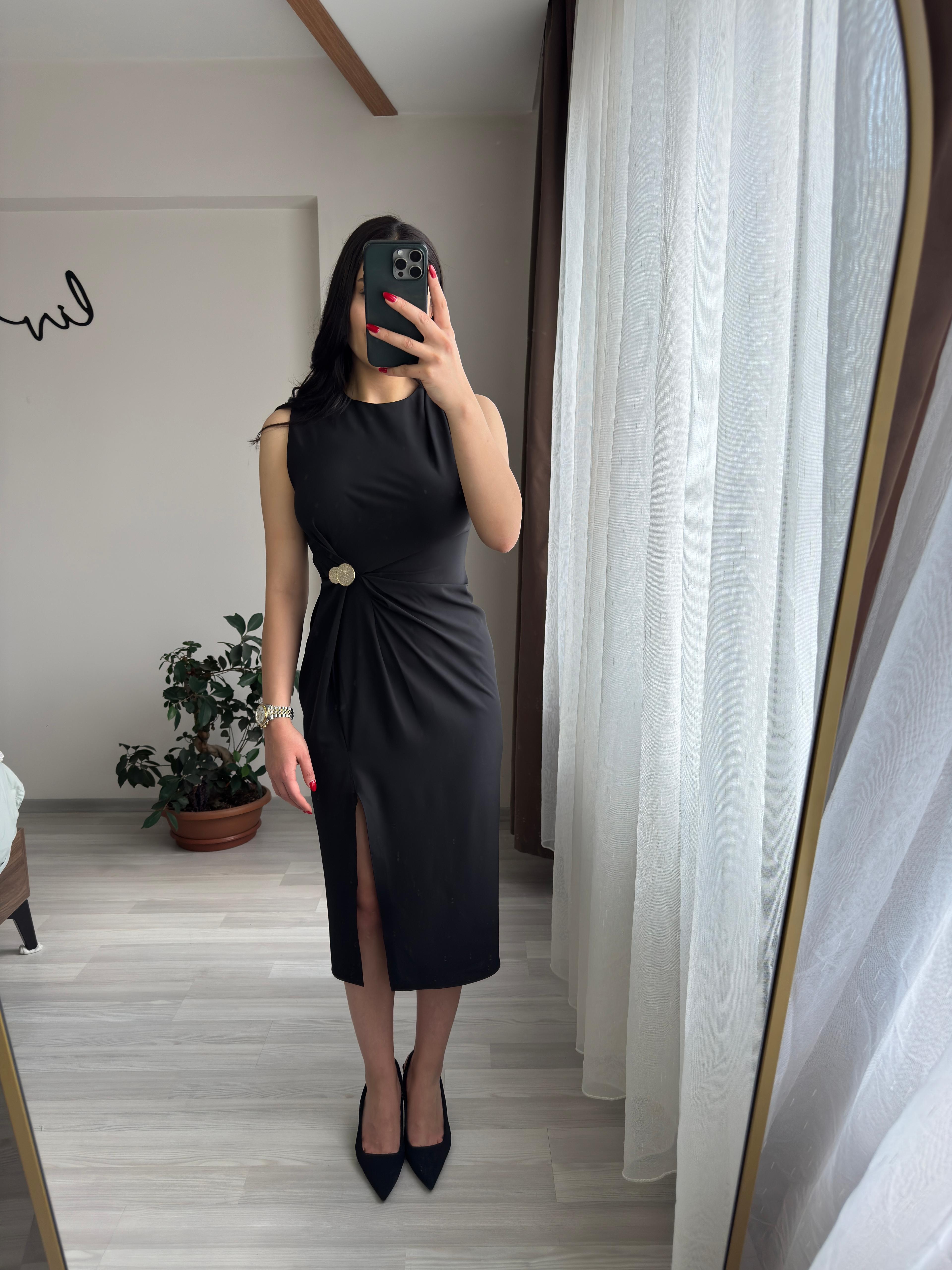 BELDEN DÜĞMELİ ELBİSE