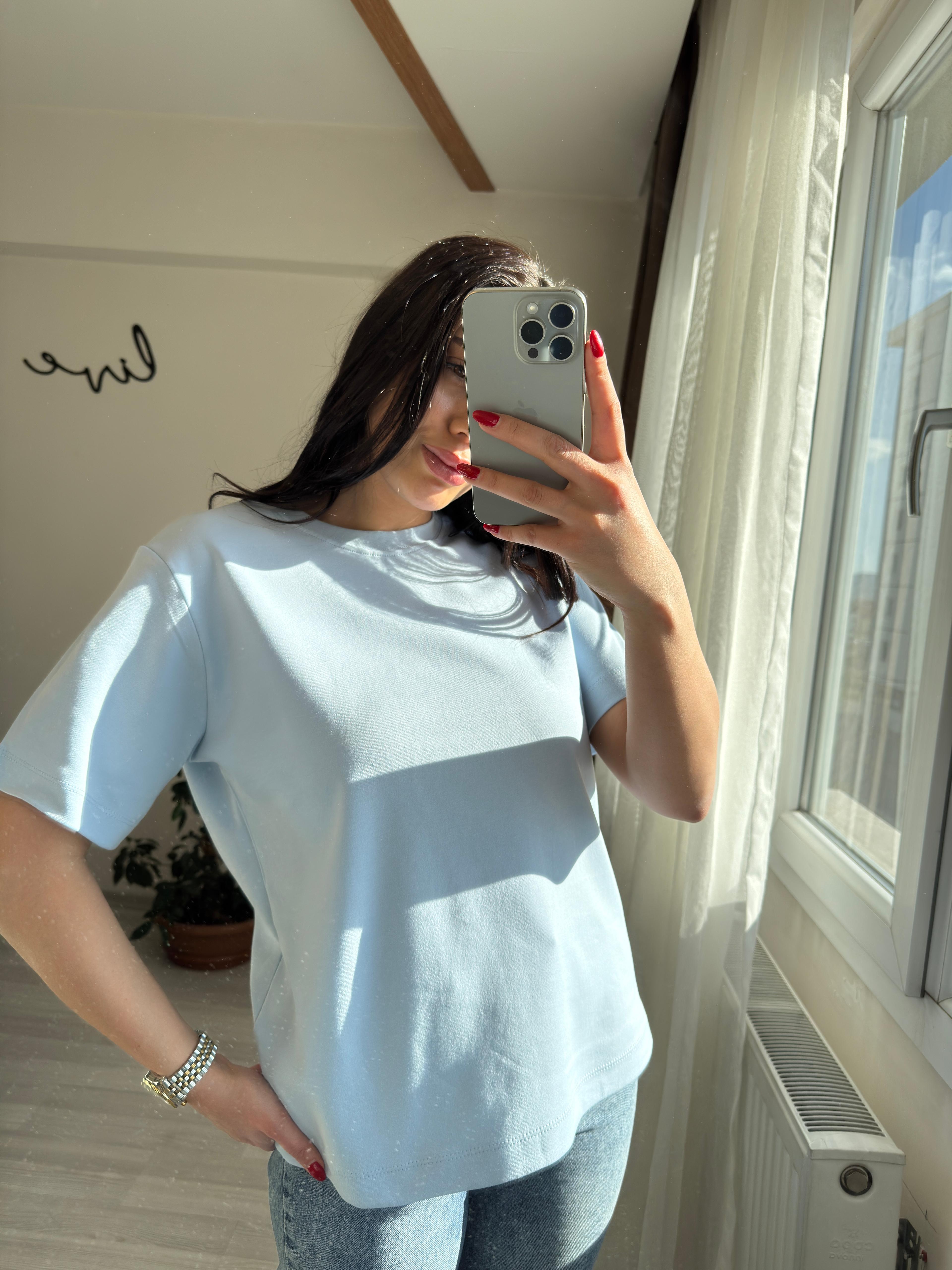BASIC TSHIRT