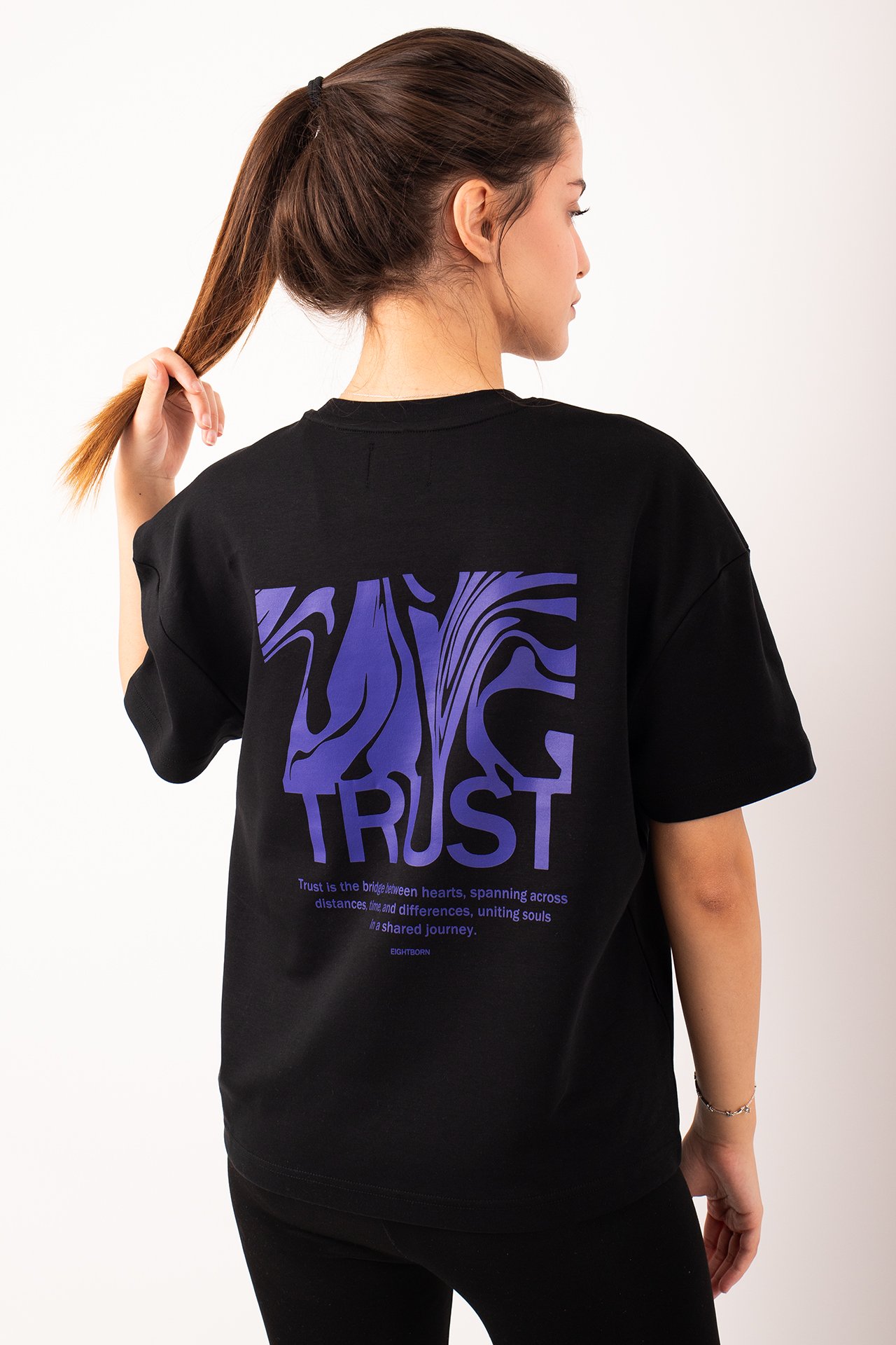 Trust Oversized T-shirt Black 05