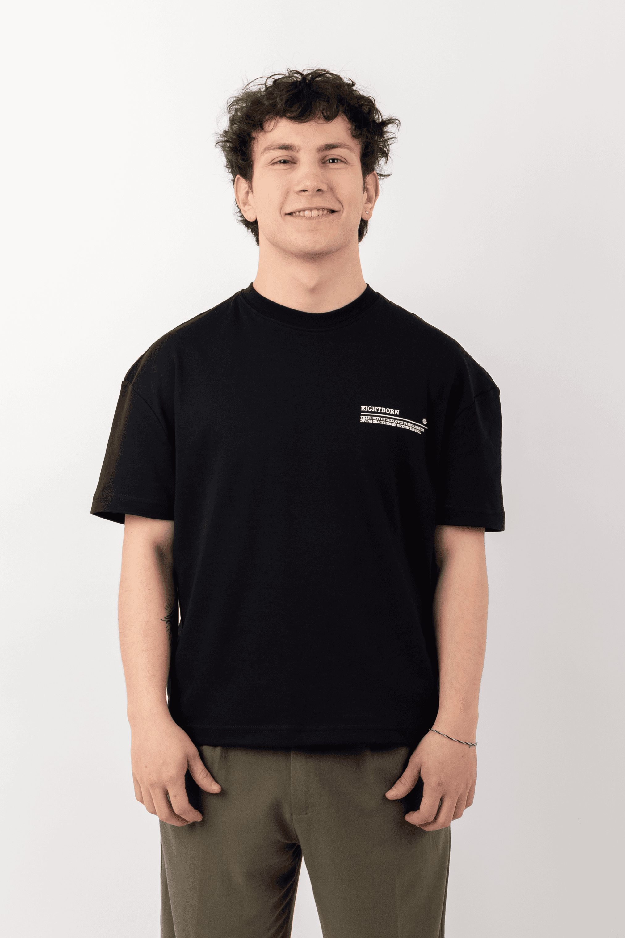 Lotus Oversized T-shirt Black 03