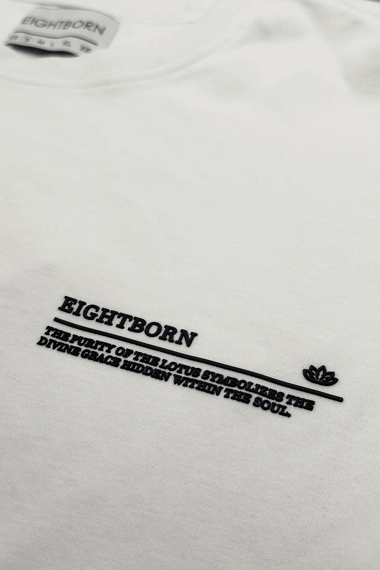 Lotus Oversized T-shirt White 04