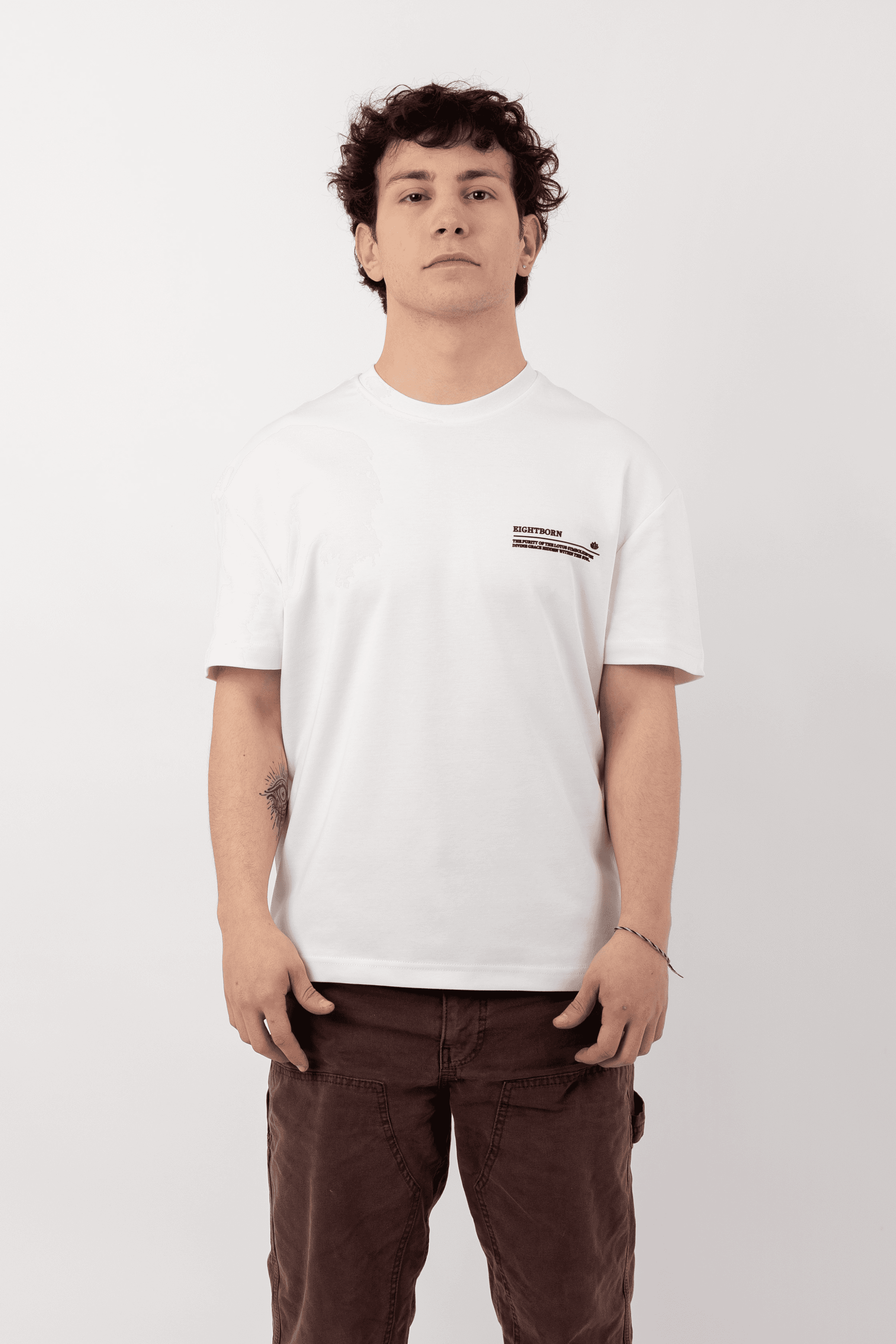 Lotus Oversized T-shirt White 04