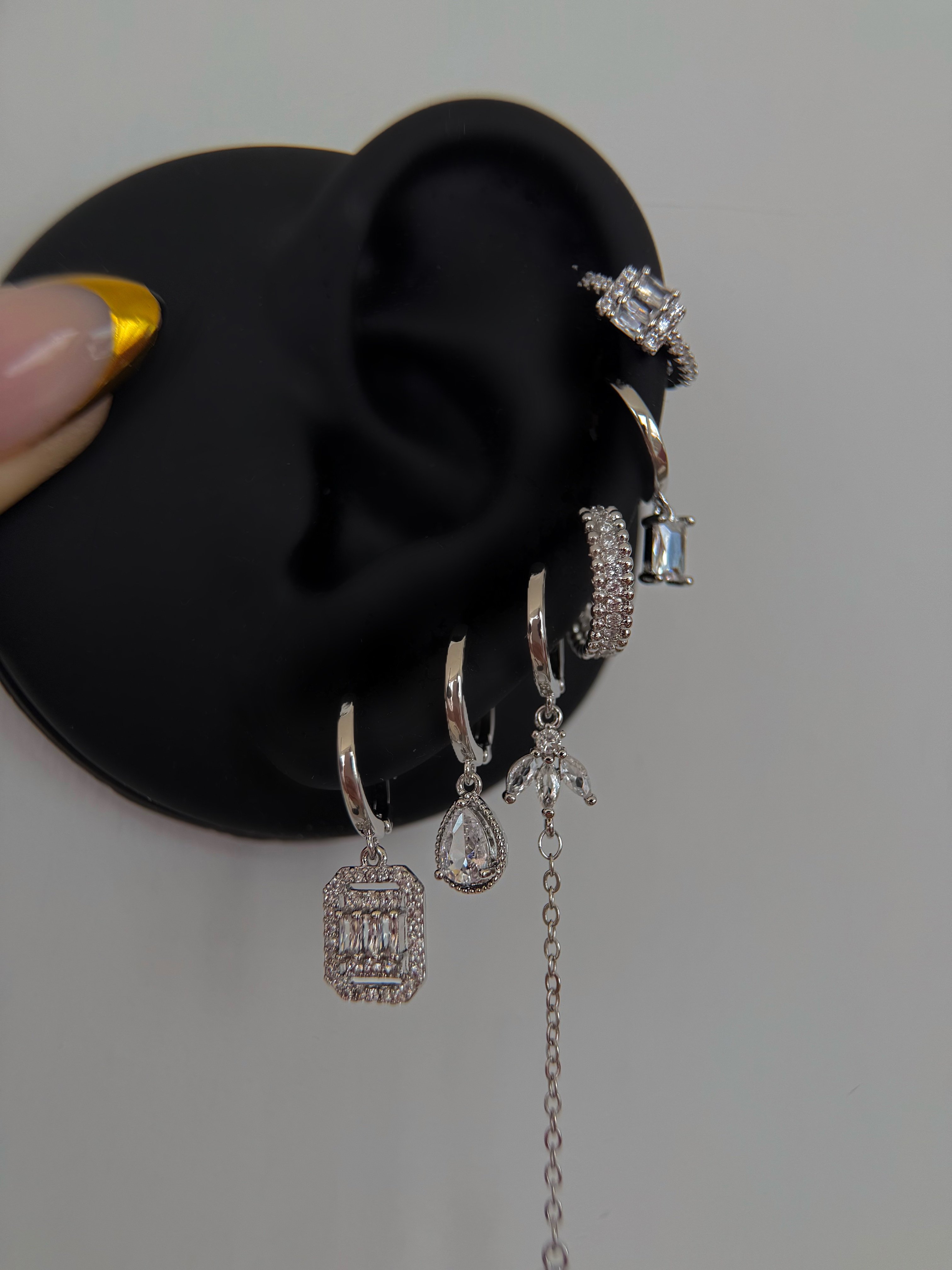 Çelik Silver Baget Taşlı  6 Lı Küpe Seti 