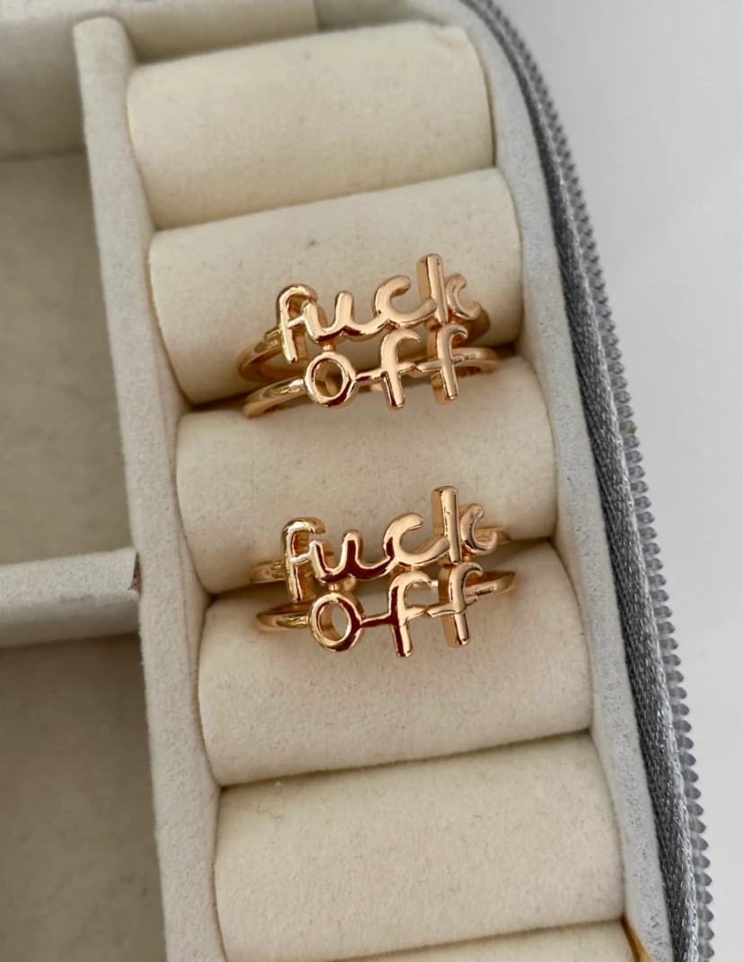 Fuck Off Yazılı Yüzük