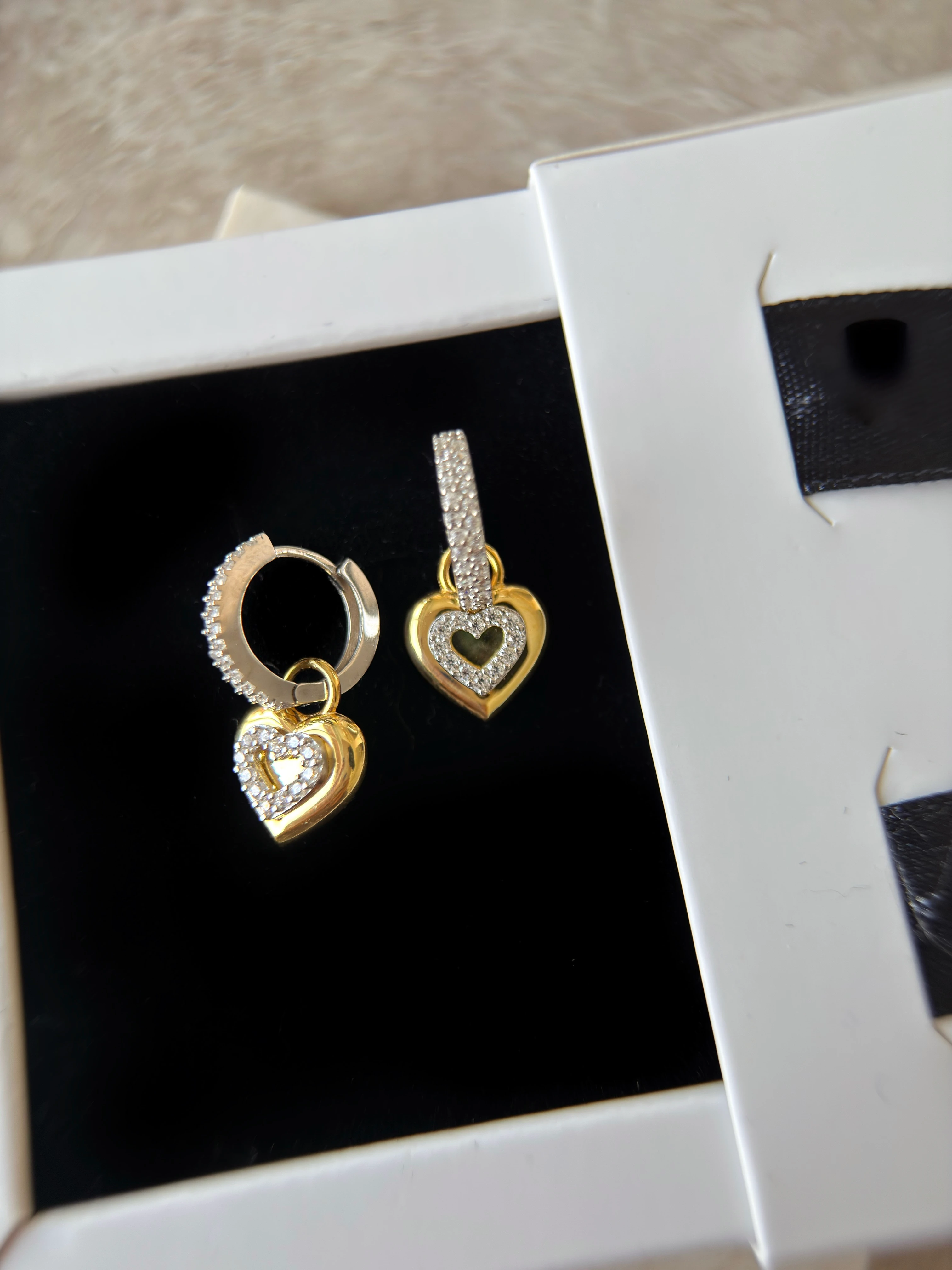 925 Ayar Gümüş Kalp Detay Küpe 