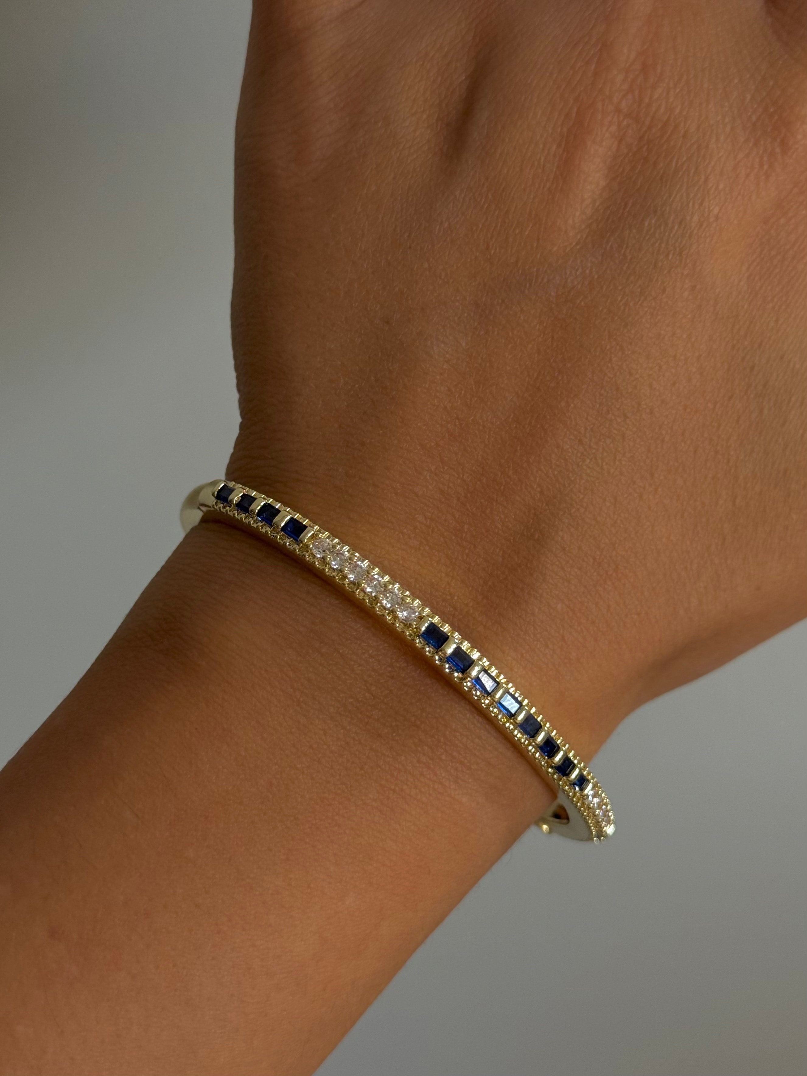 Vip Lacivert Baget Taşlı Bileklik