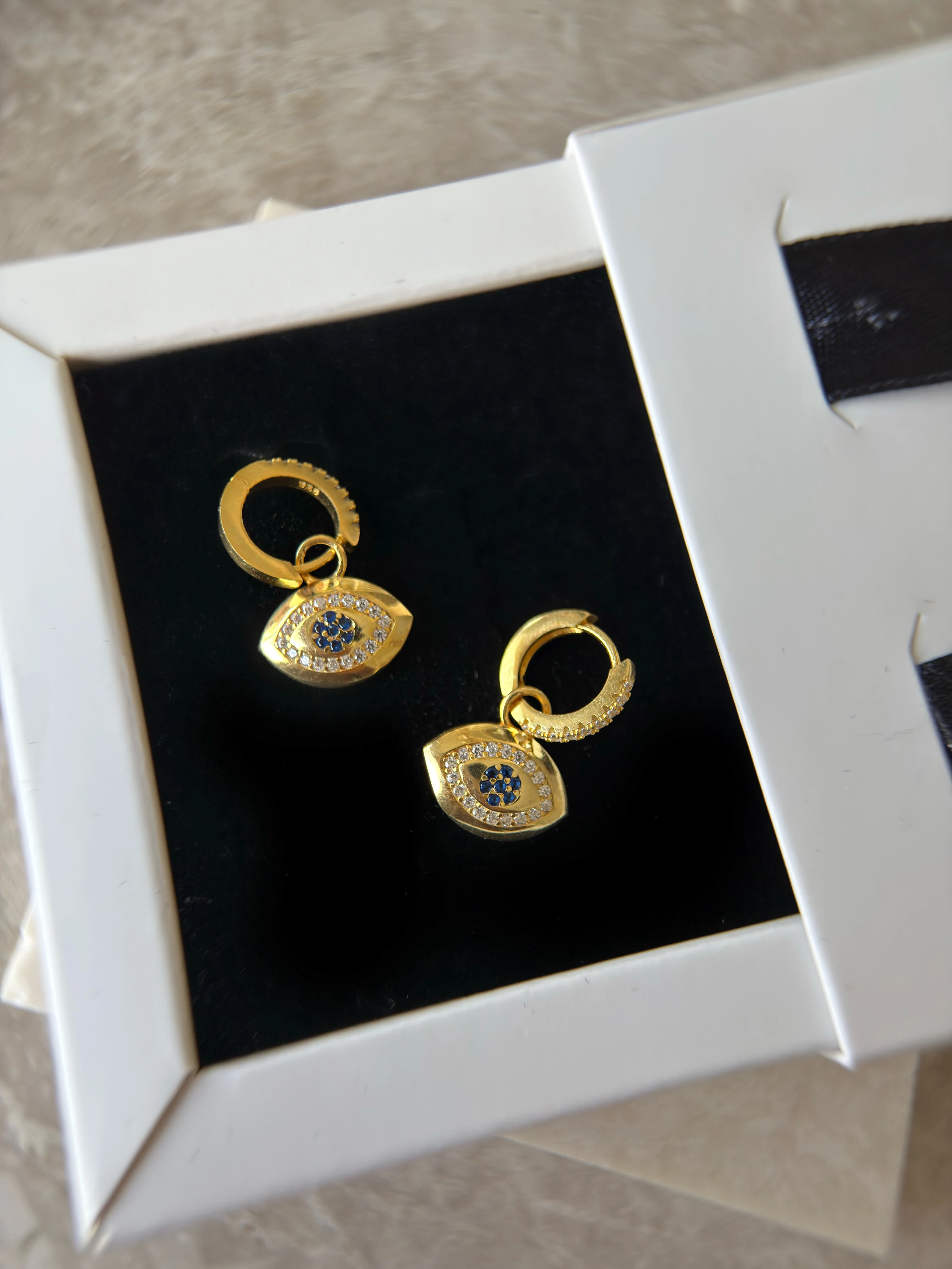 925 Ayar Gümüş Göz Detay Küpe