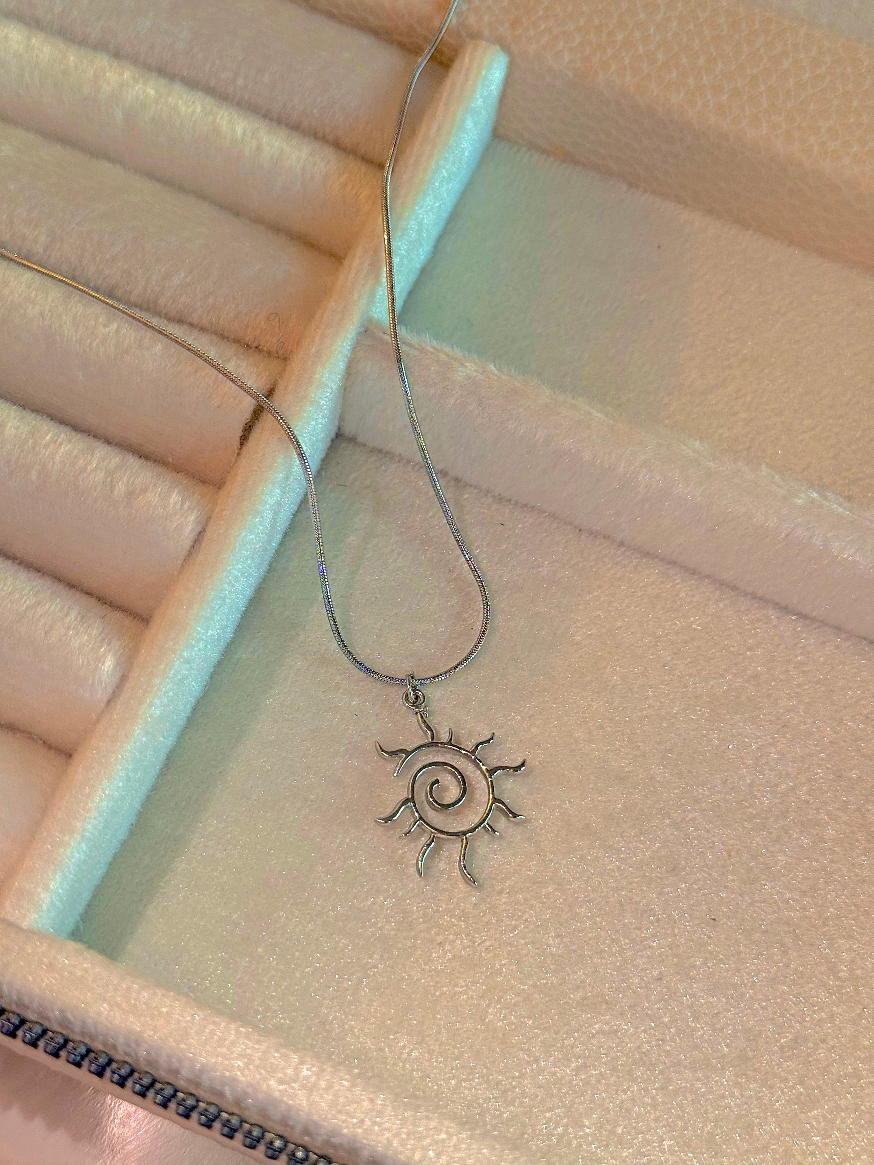 Silver Güneş Kolye