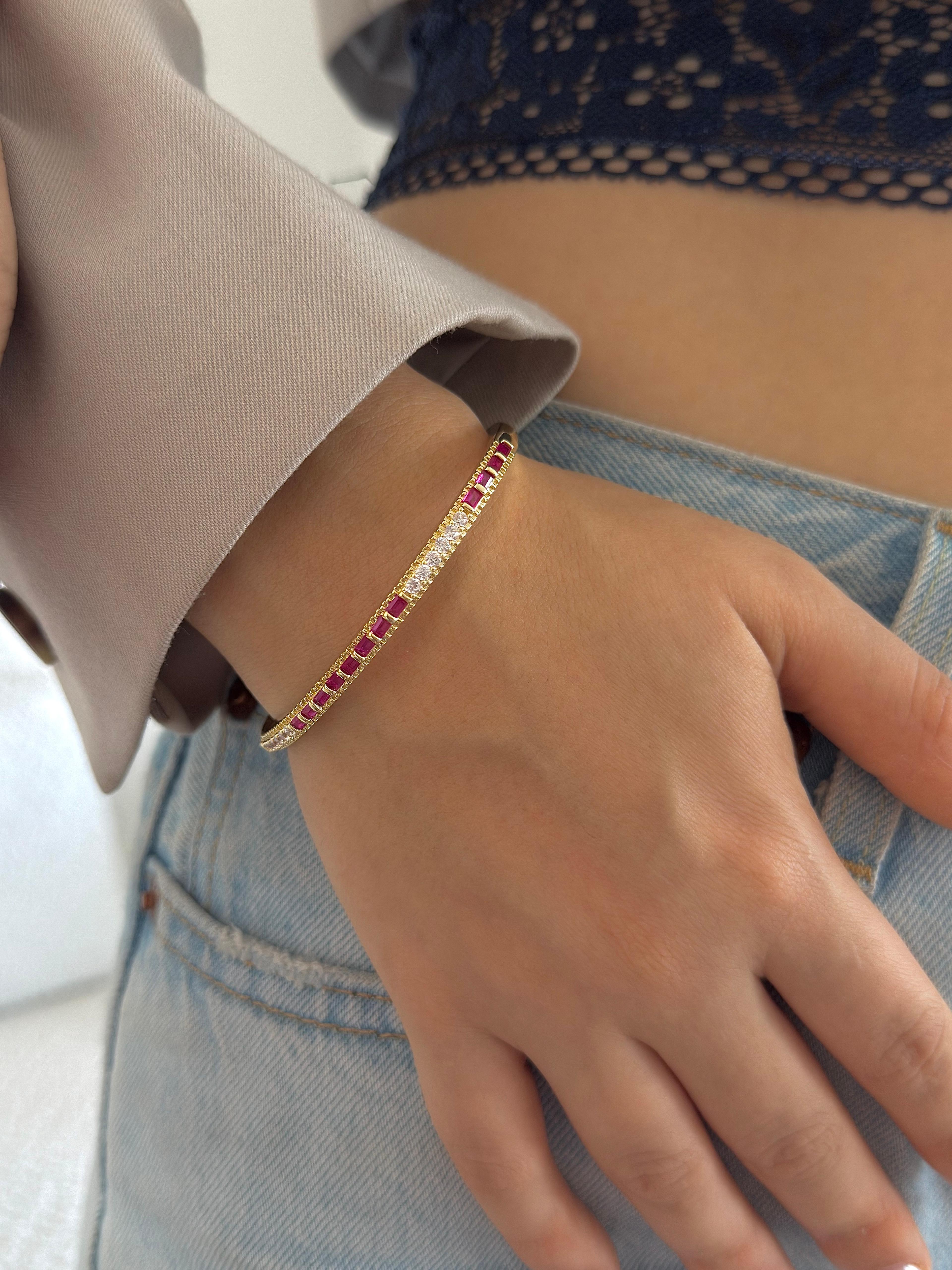 Vip Pembe Baget Taşlı Kelepçe Bileklik