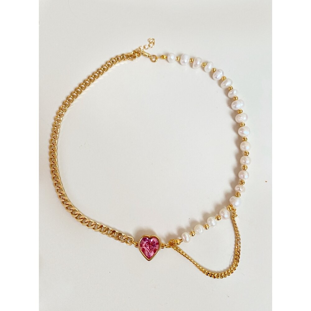İncili Kalpli Tasarım Choker
