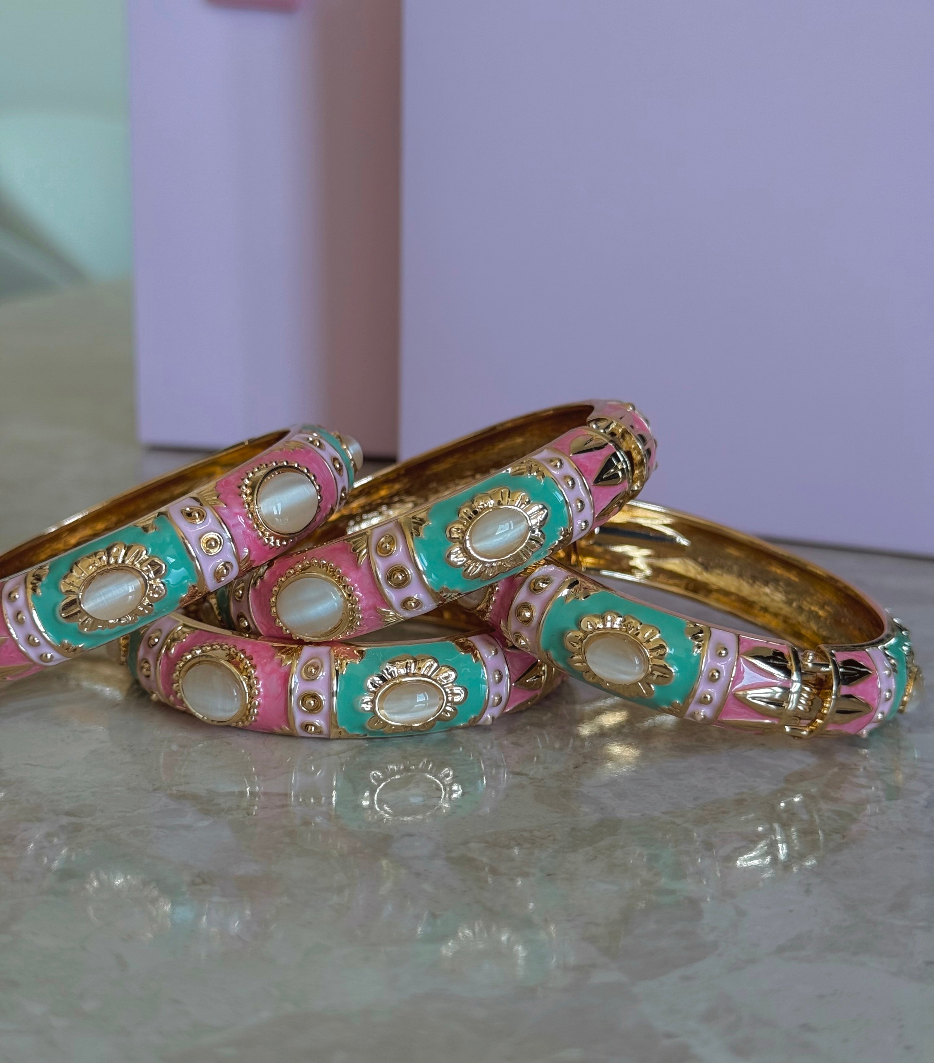Çelik Pembe Yeşil Mineli Bileklik