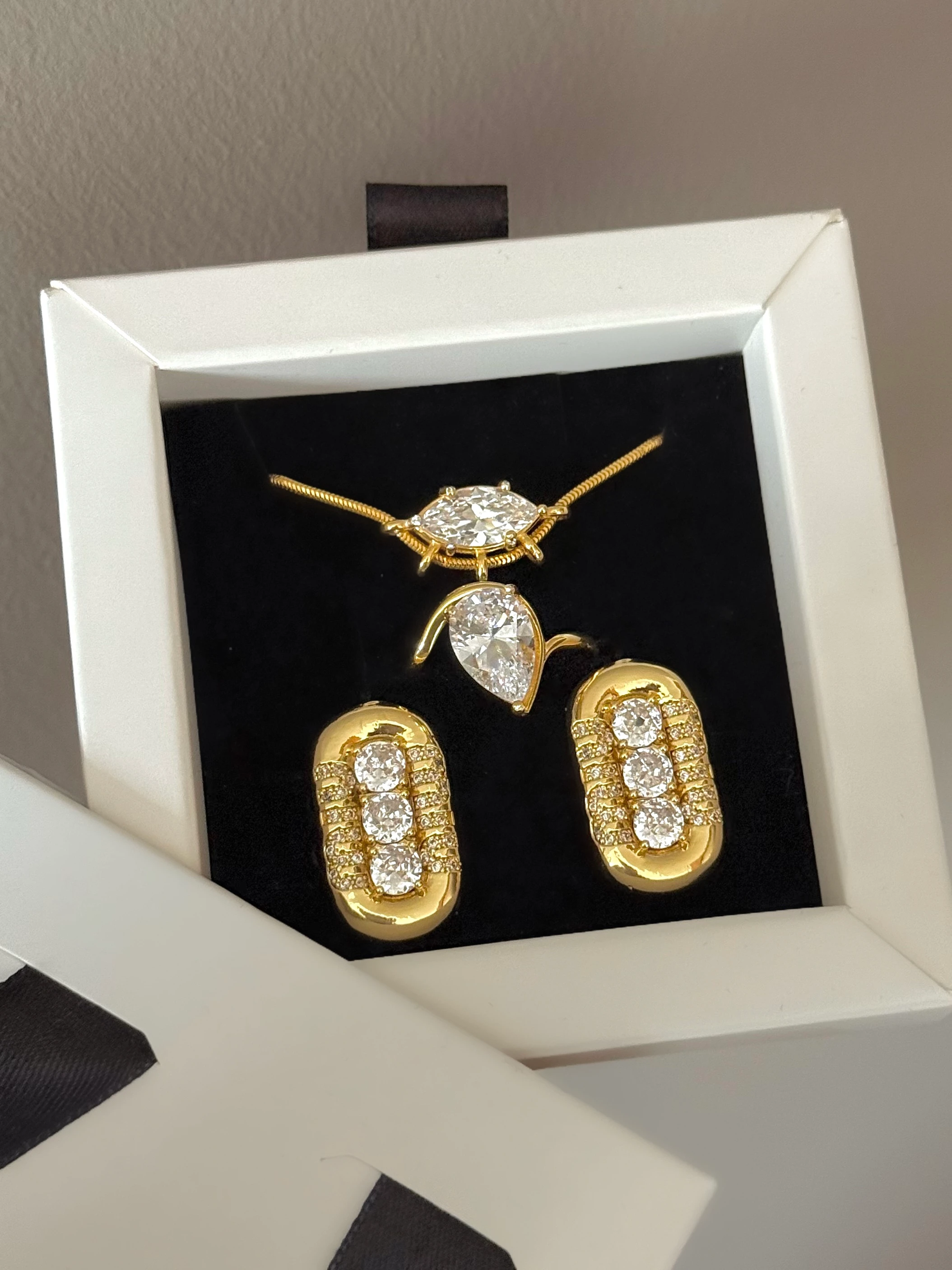 Baget Taşlı Elegance Set