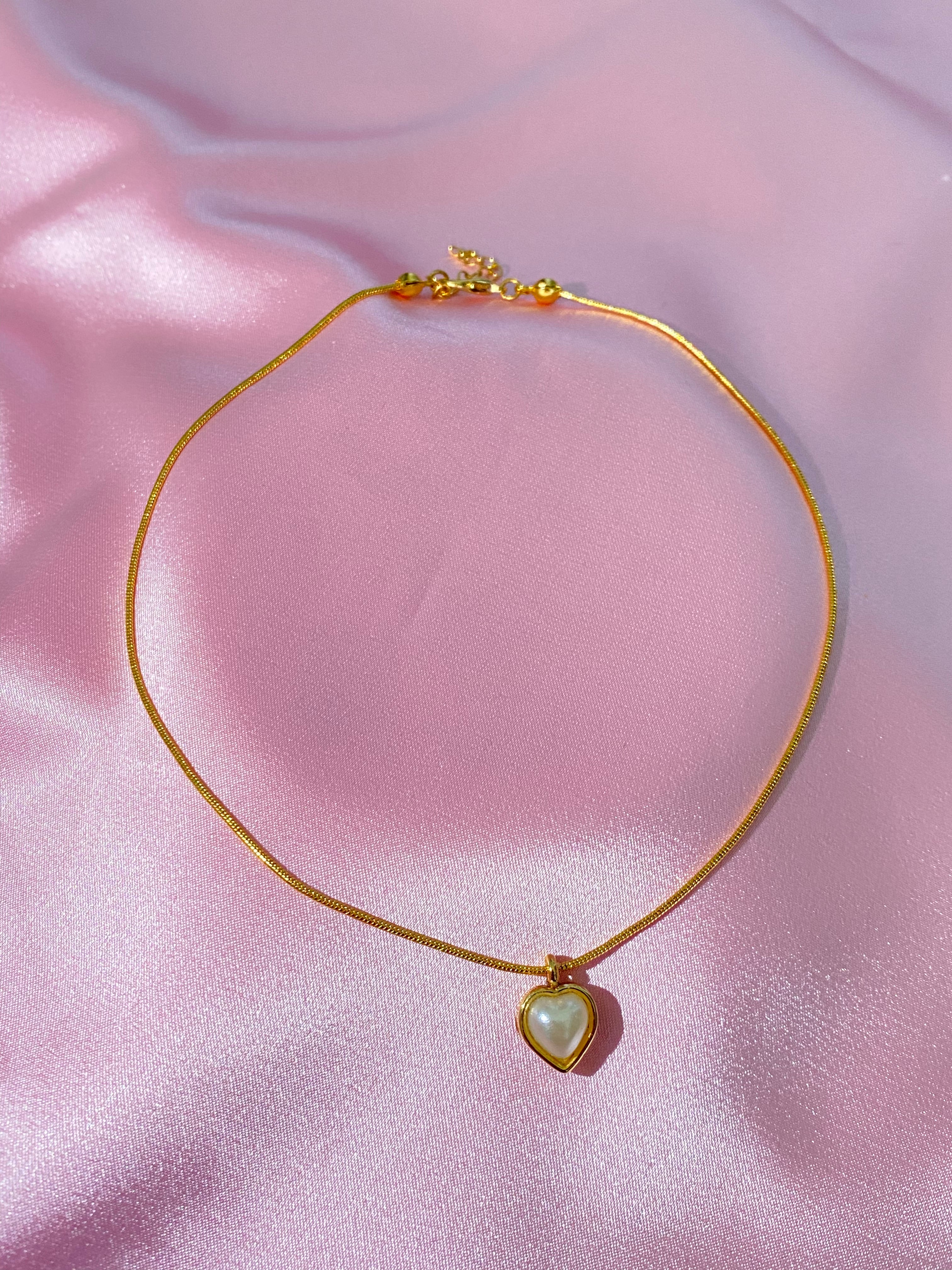 Sedefli Kalp Detaylı Choker