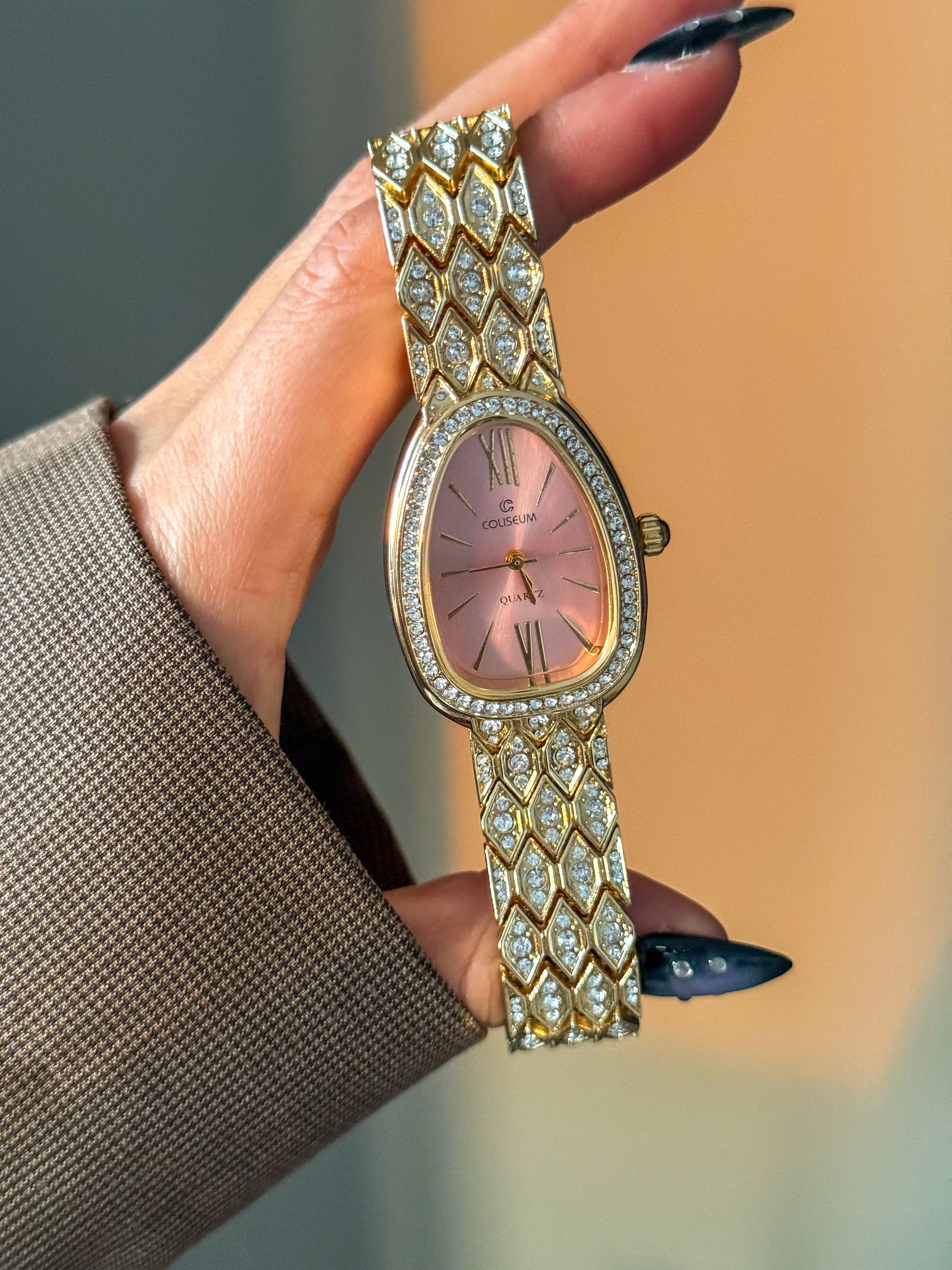 Gold Pembe Kadran Taşlı Kol Saati