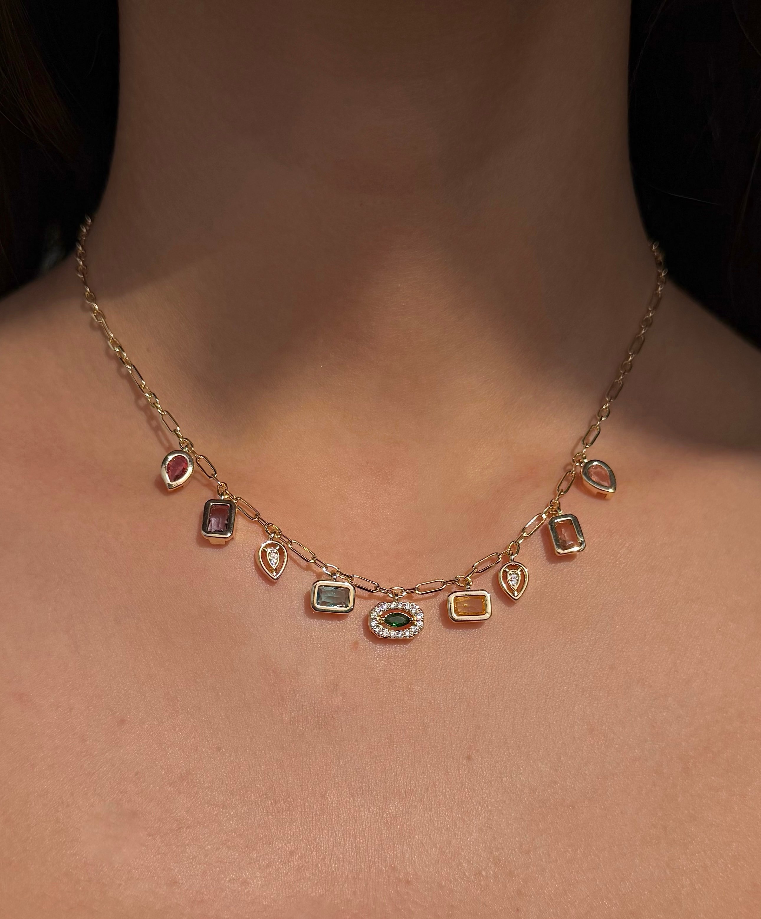 Çelik 9 Charmlı Choker