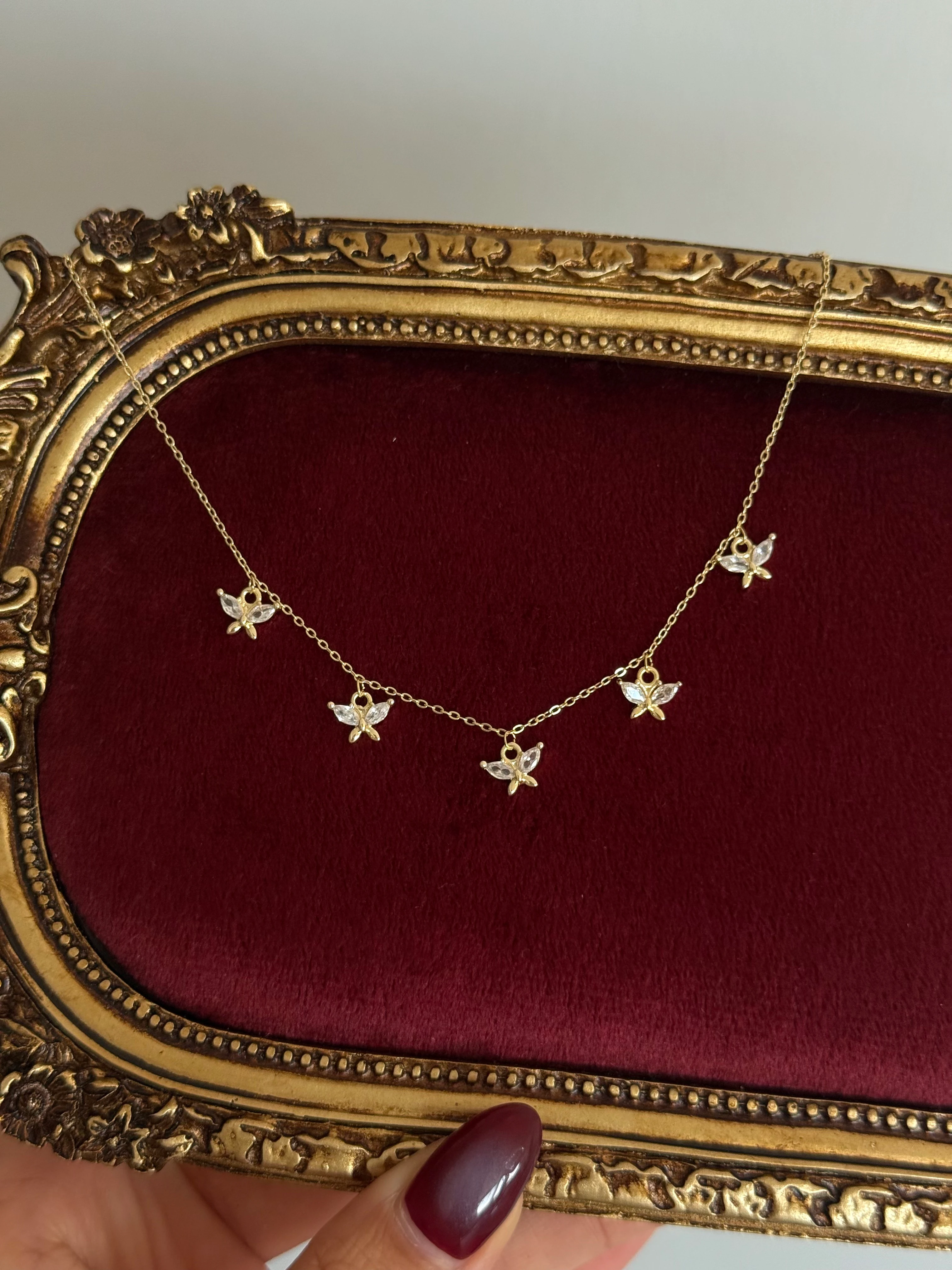 Çelik 5 Kelebekli Charm Kolye