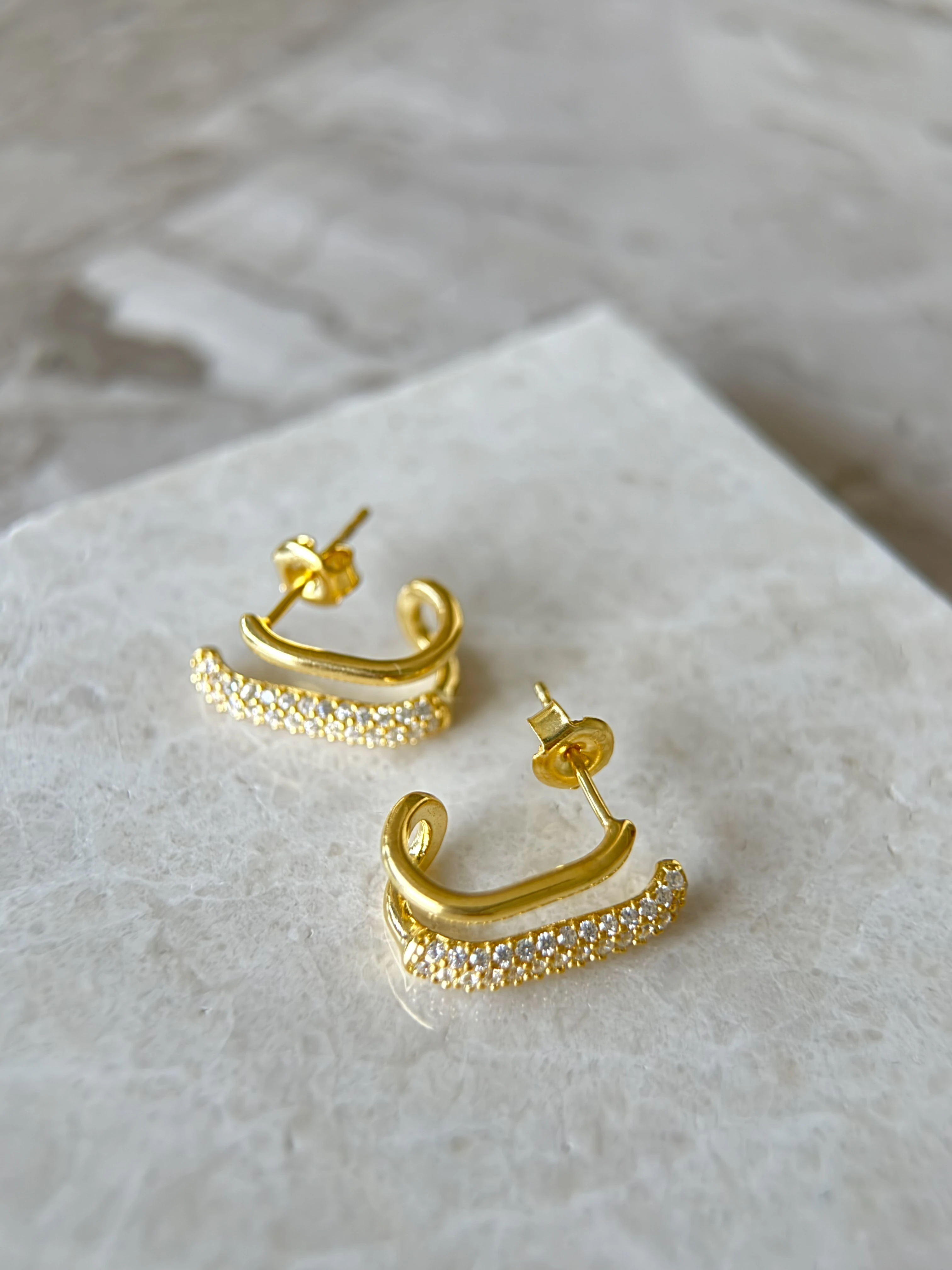 925 Ayar Gümüş Çift Görünümlü Tasarım Küpe