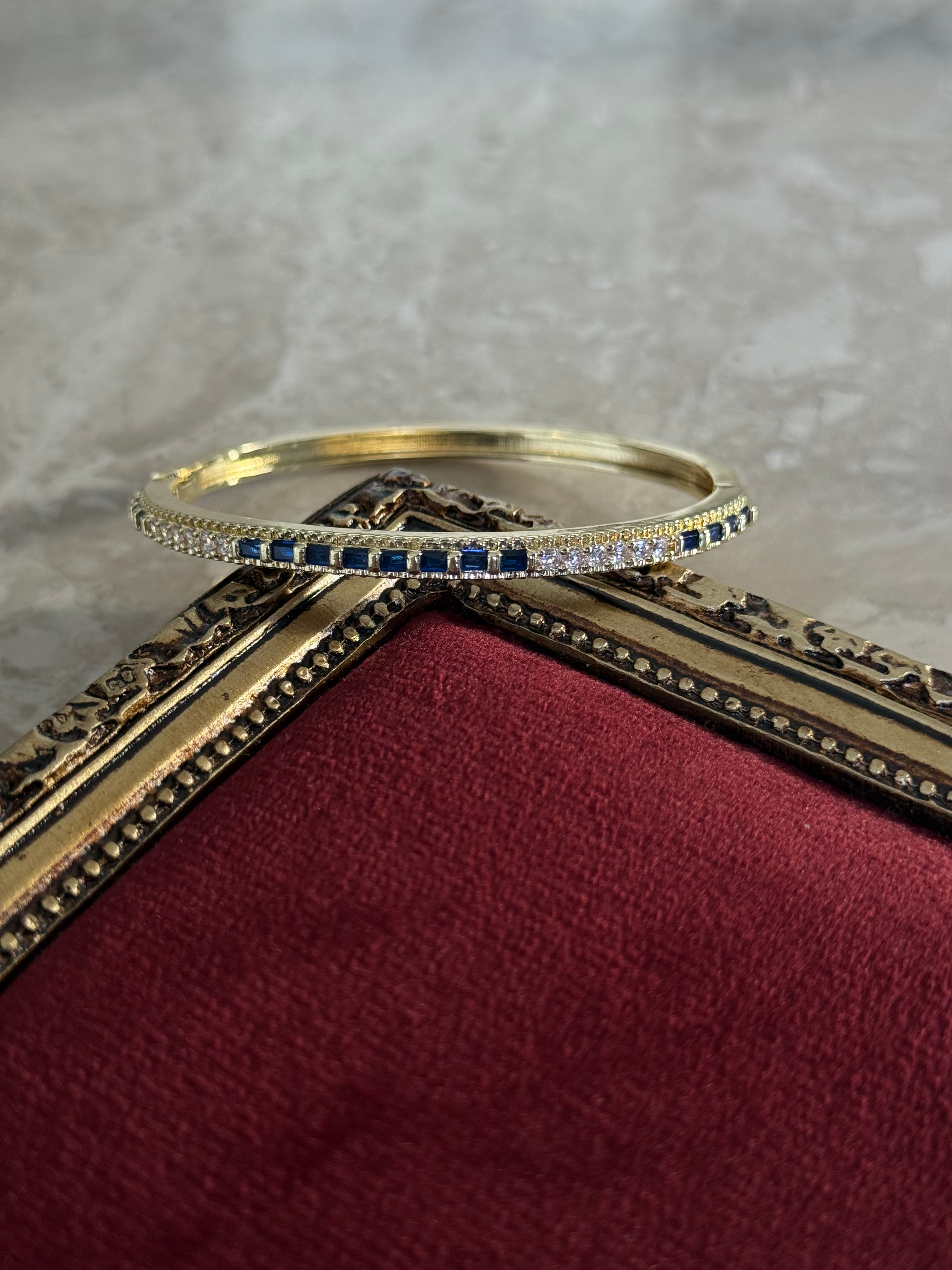 Vip Lacivert Baget Taşlı Bileklik