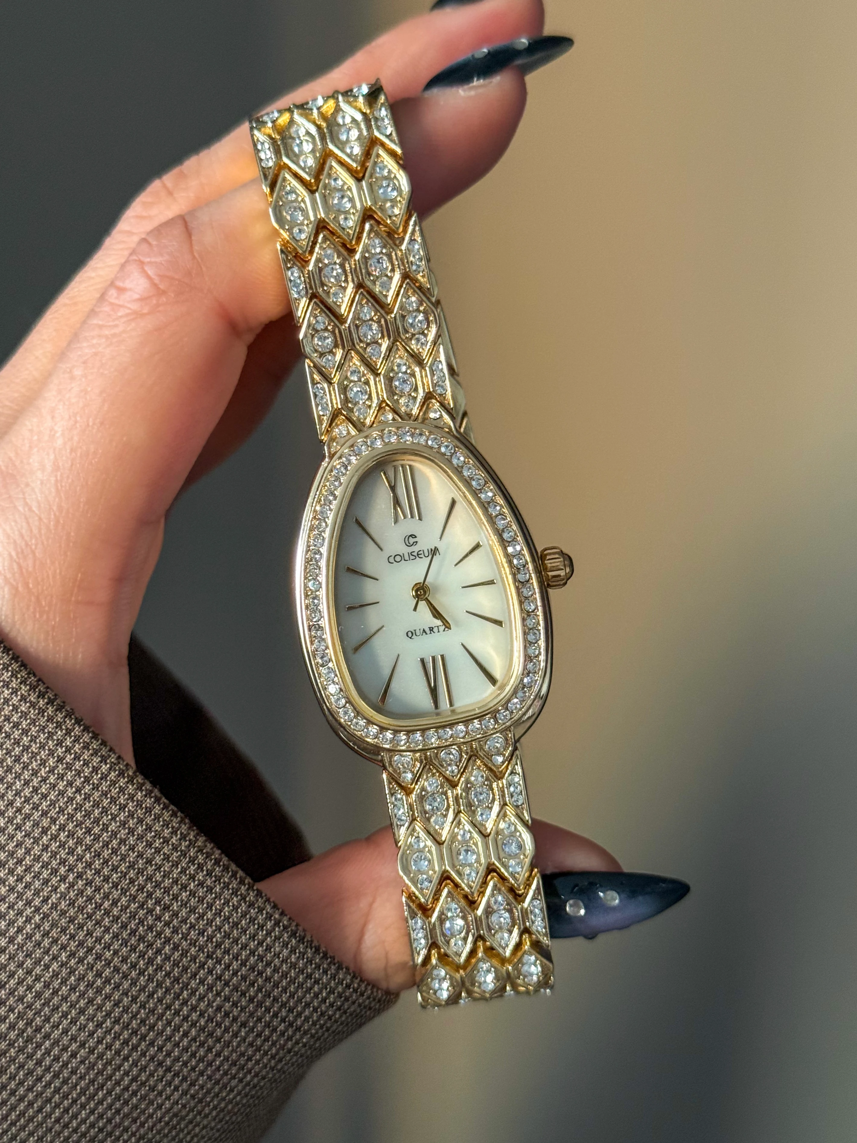 Gold Beyaz Kadran Taşlı Kol Saati