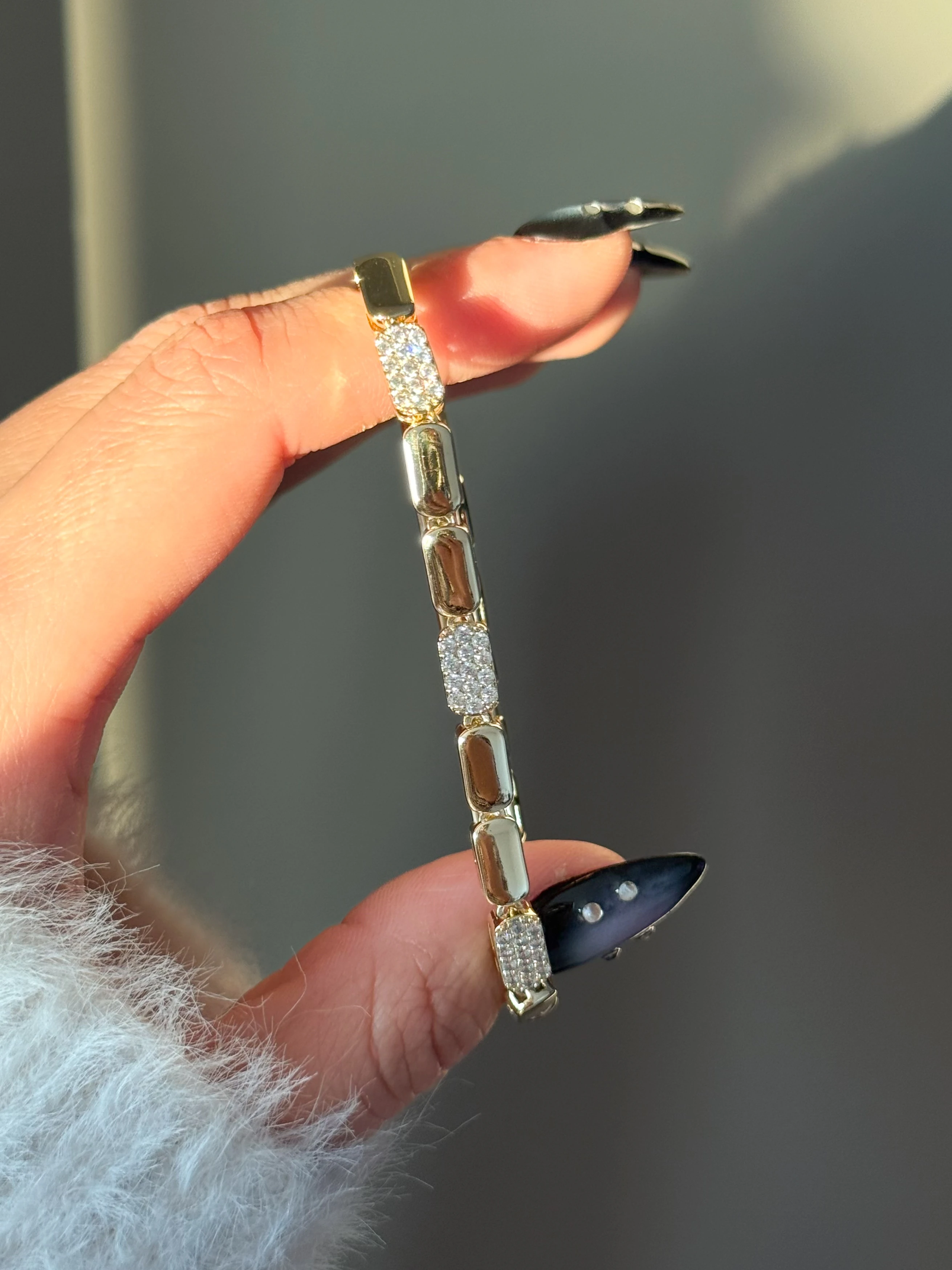 Xuping Dikdörtgen Kuyum Model Bileklik