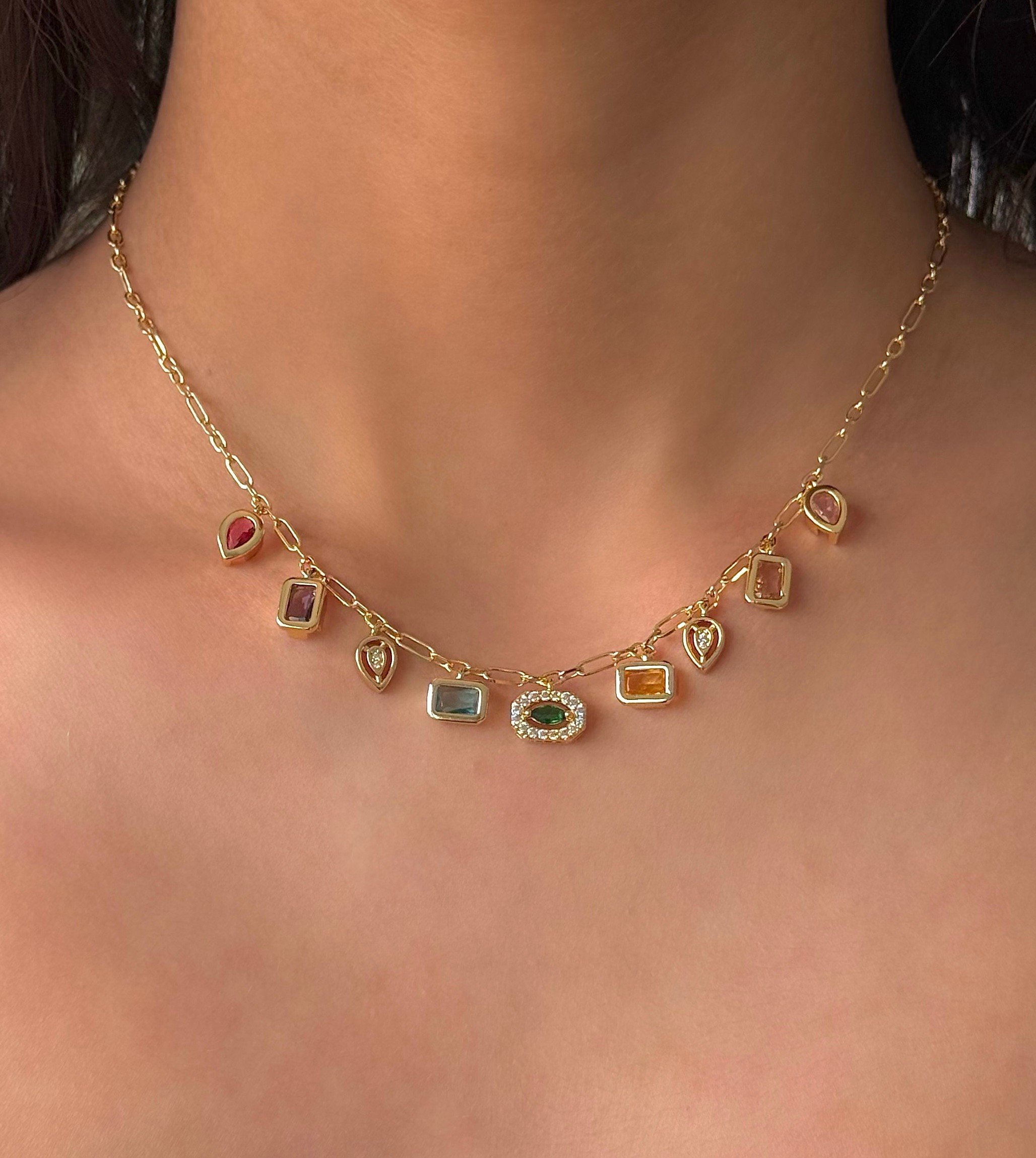 Çelik 9 Charmlı Choker