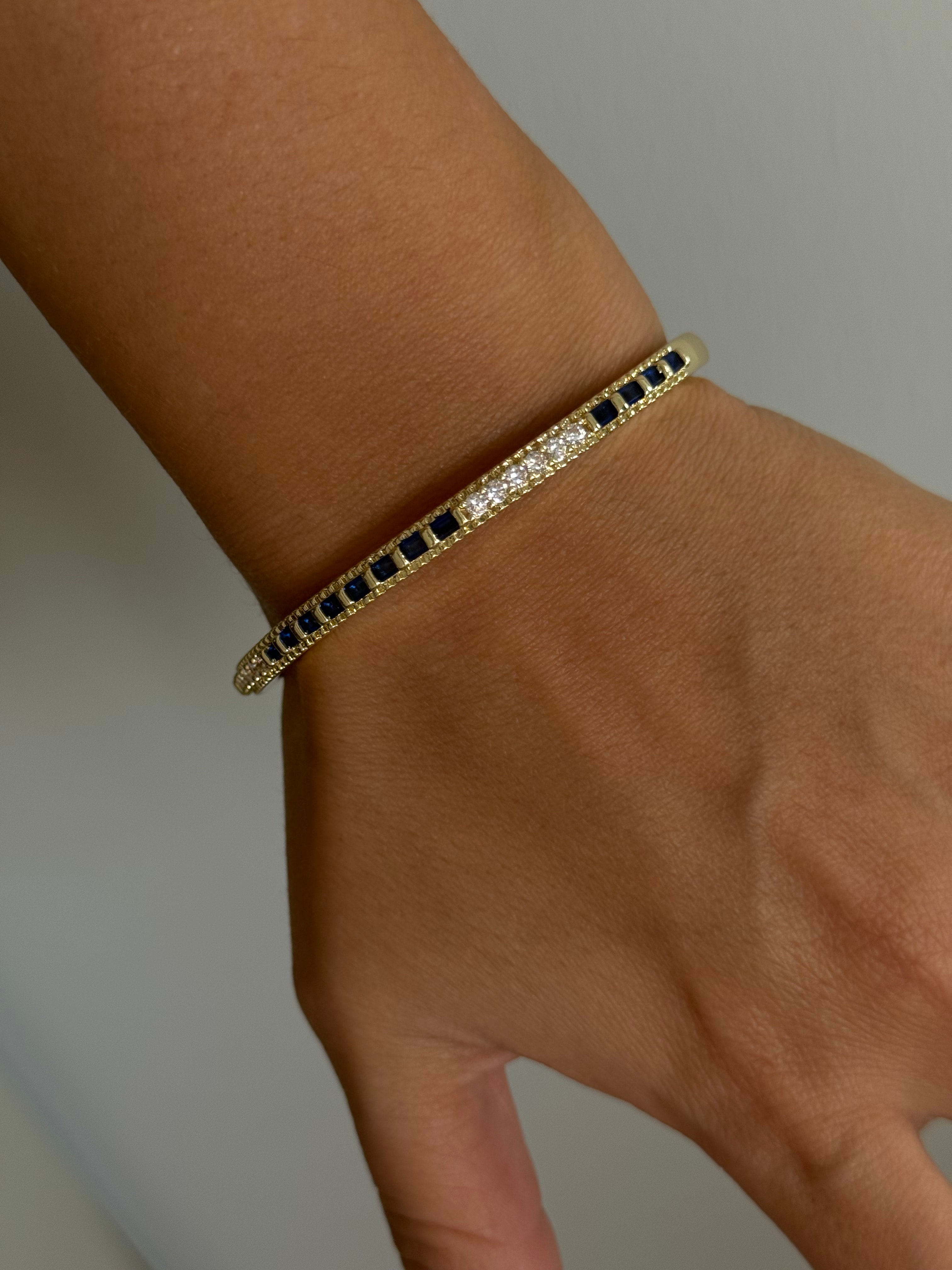 Vip Lacivert Baget Taşlı Bileklik