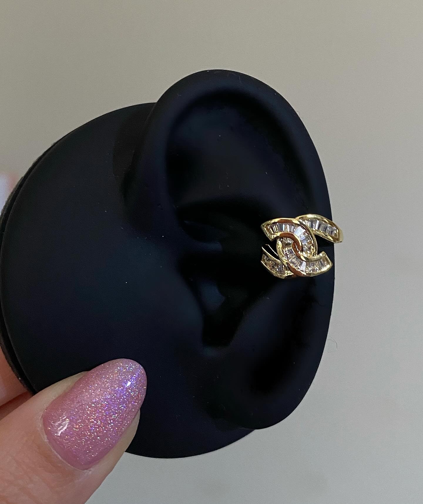 Gold Baget Taşlı Marka Earcuff