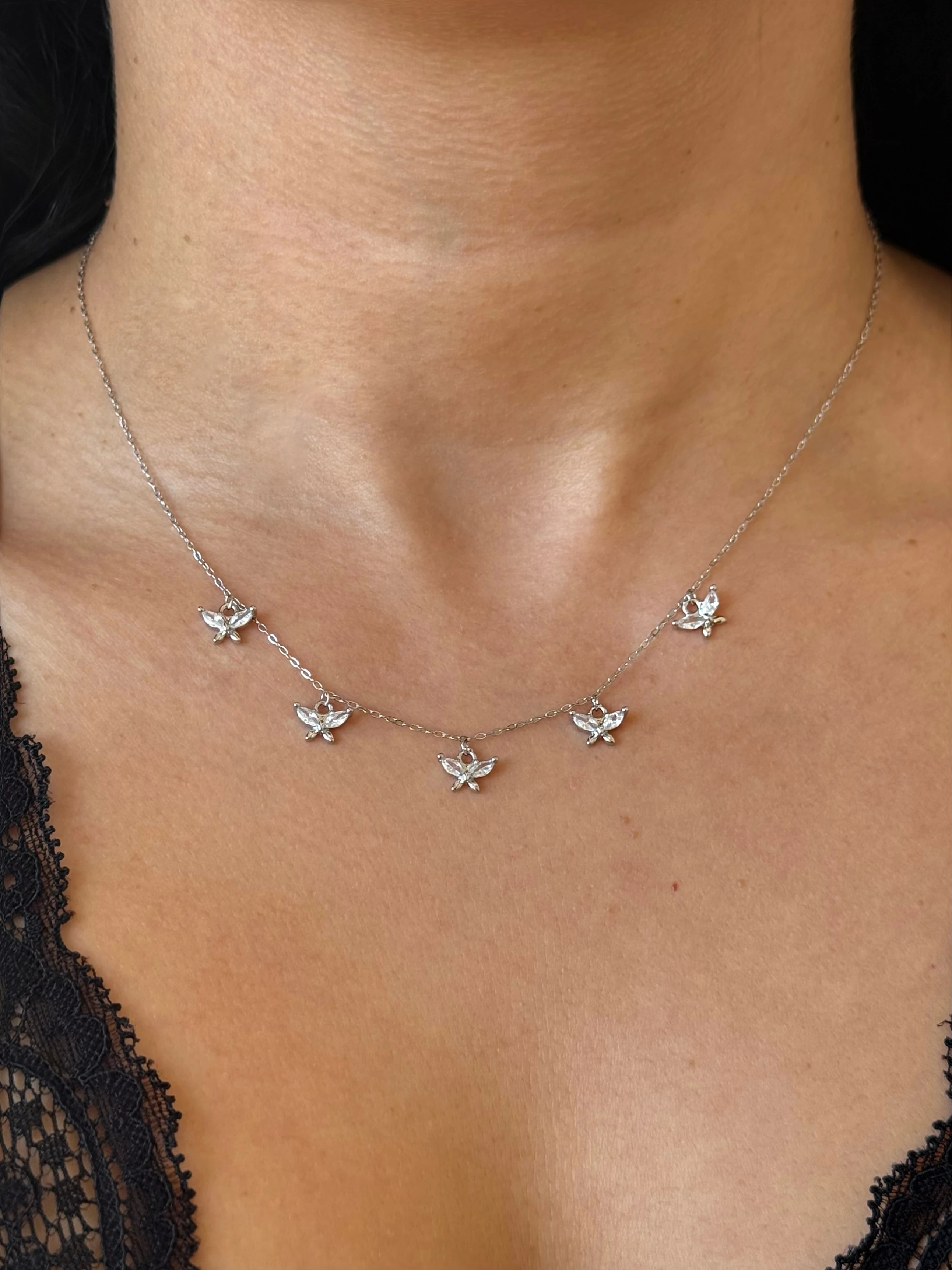 Çelik 5 Kelebekli Charm Kolye