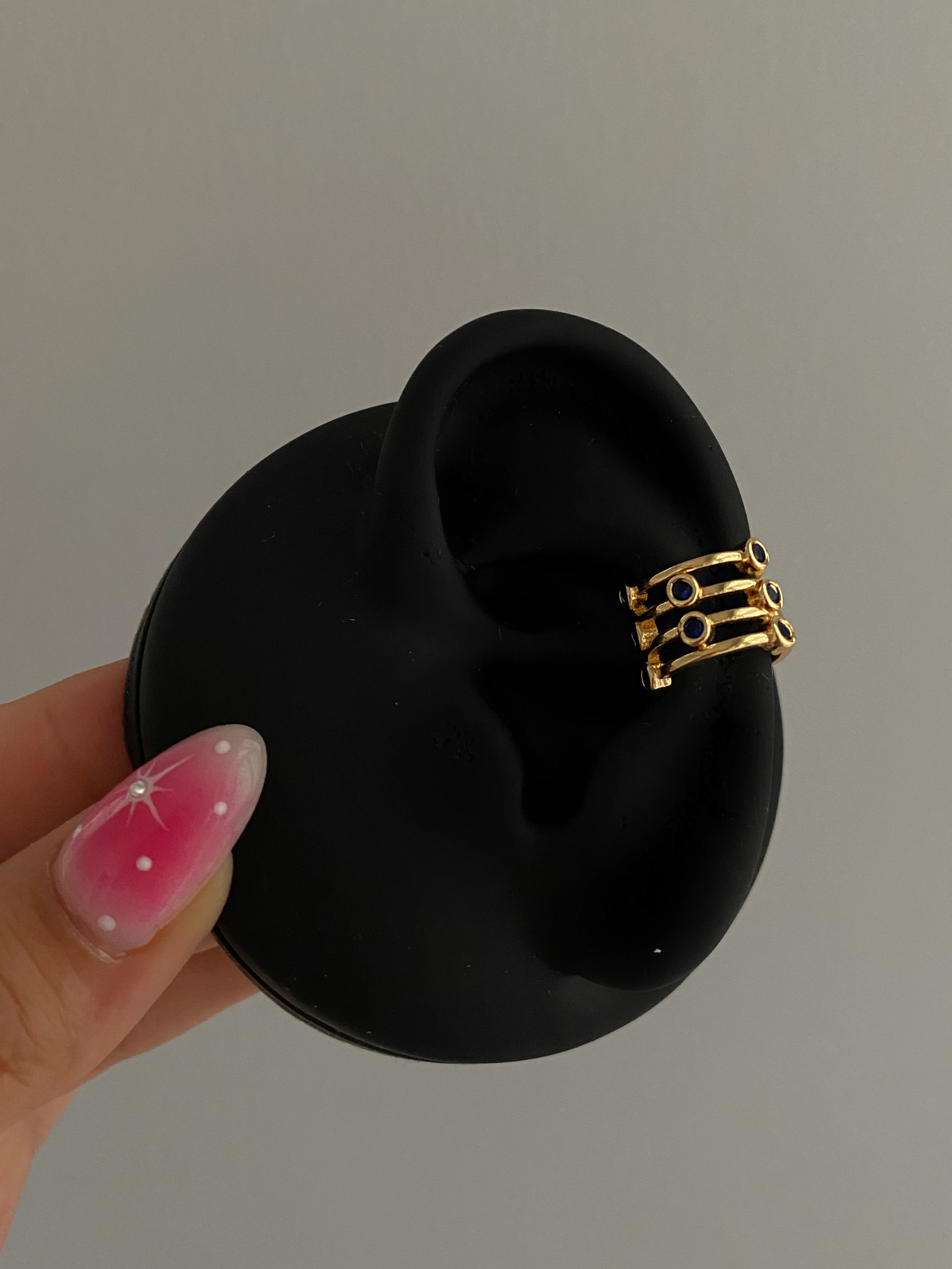 Lacivert taşlı earcuff