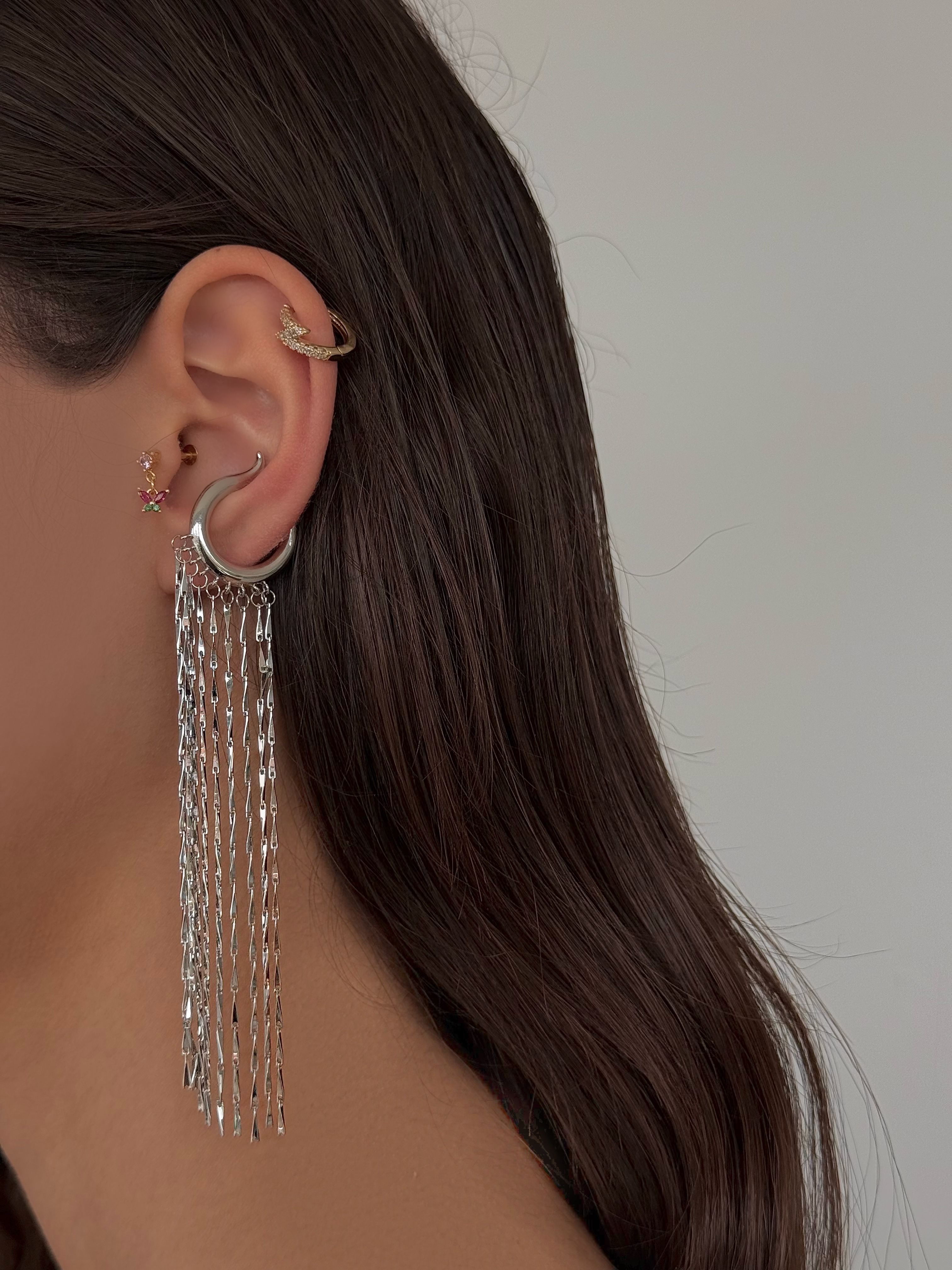 Silver Sallantılı Kıkırdak Küpe