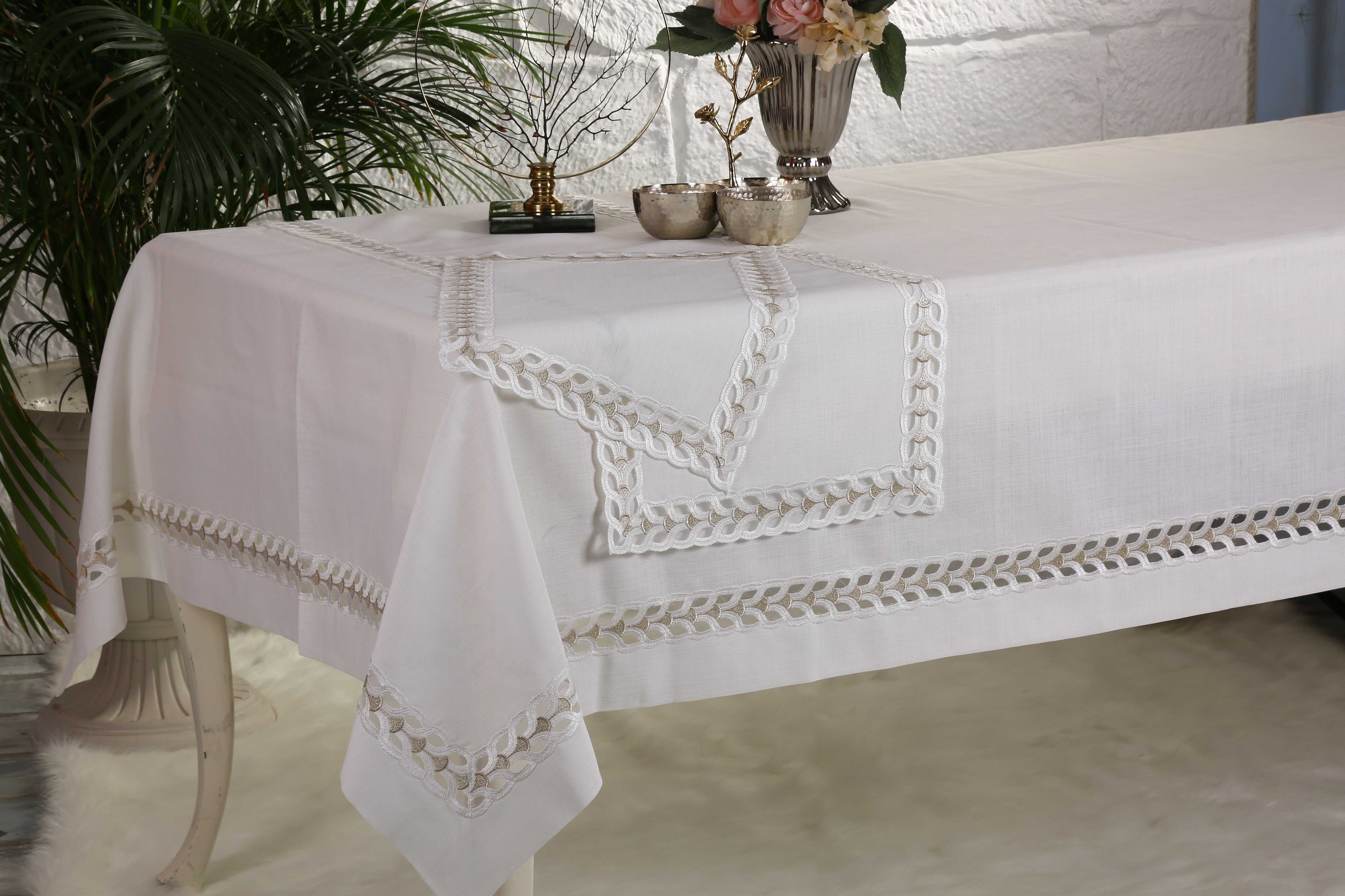 Roma Model French Lace Tablecloth