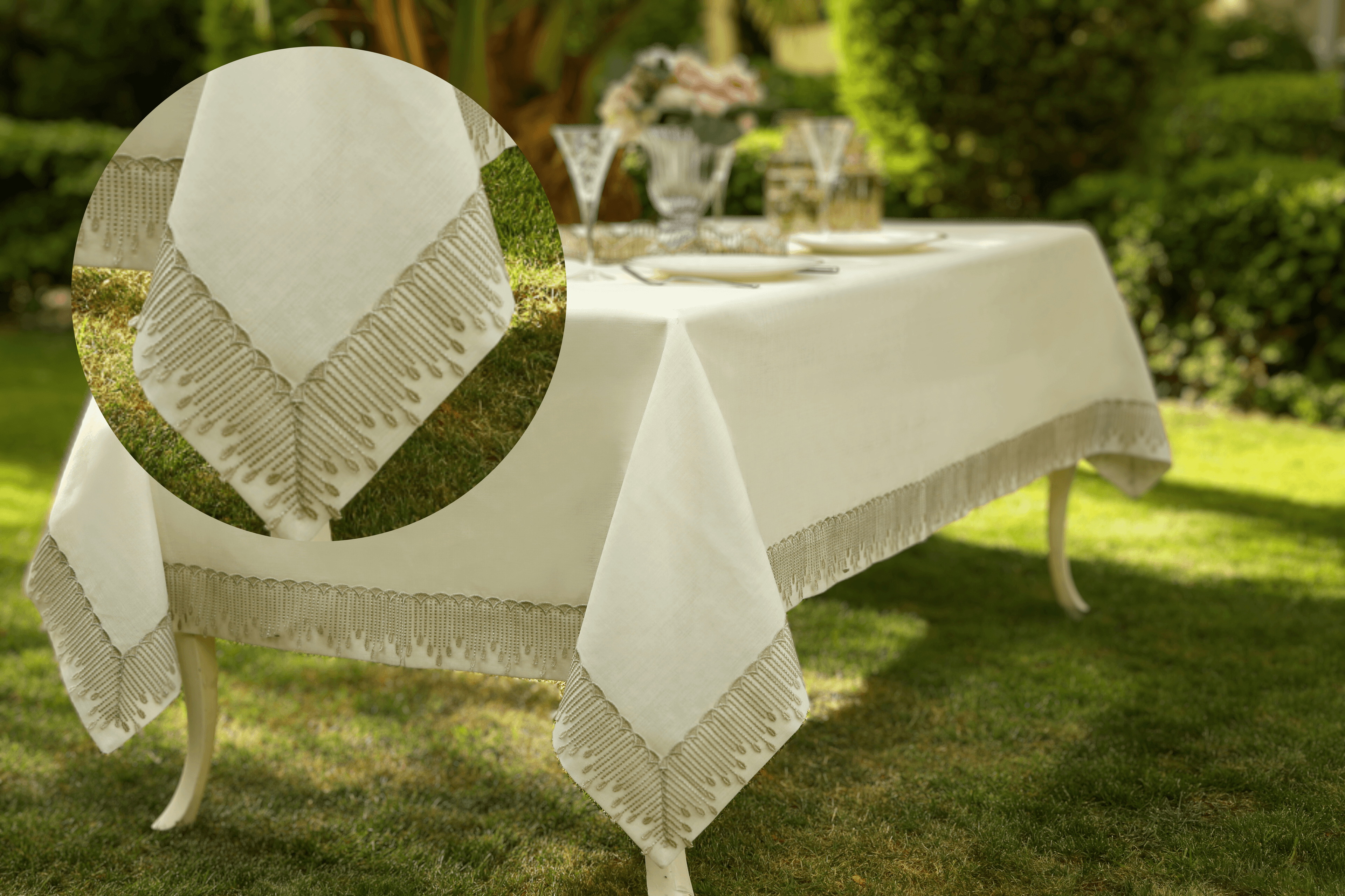 Duru Model French Lace Tablecloth