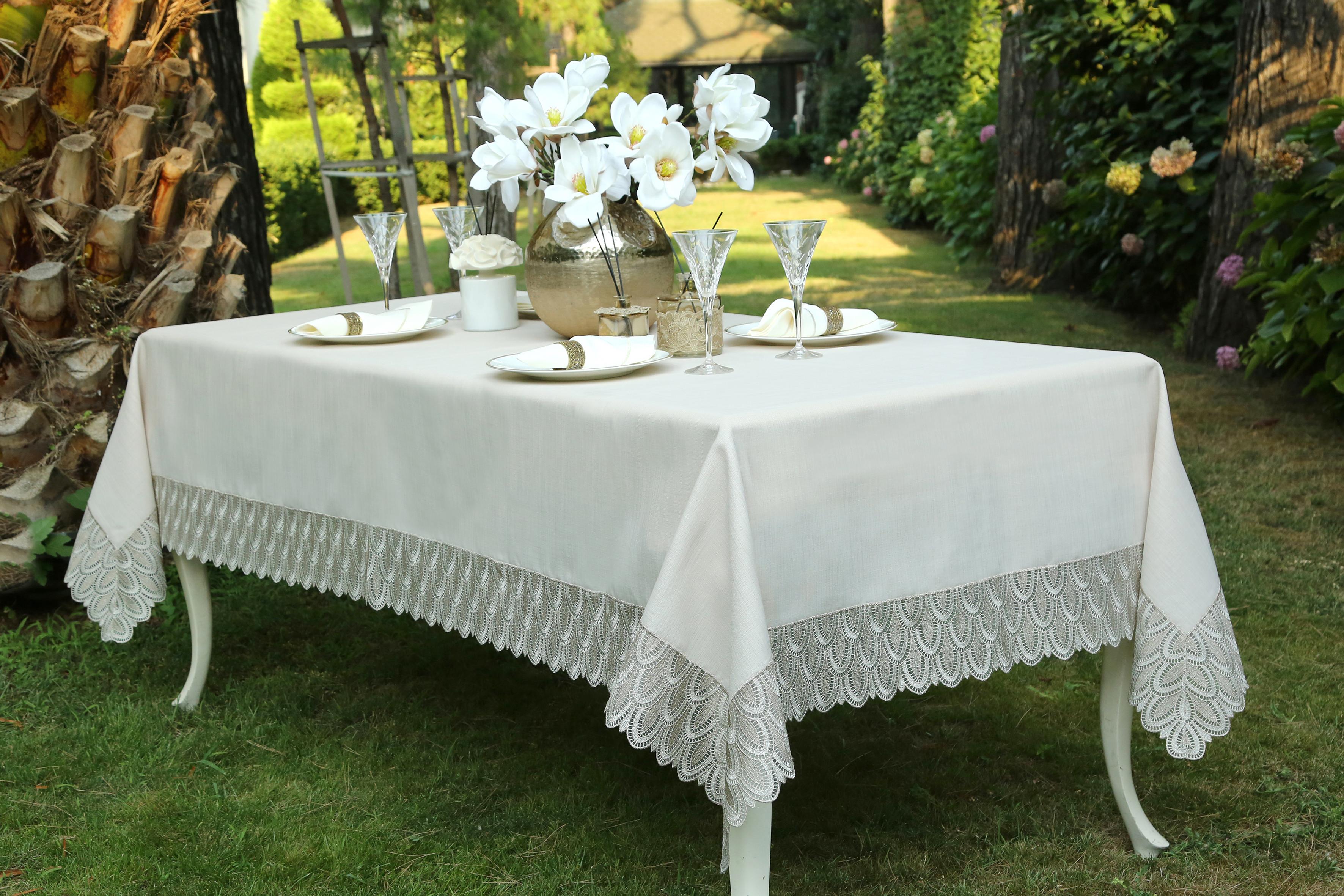 Anemon Model French Lace Tablecloth