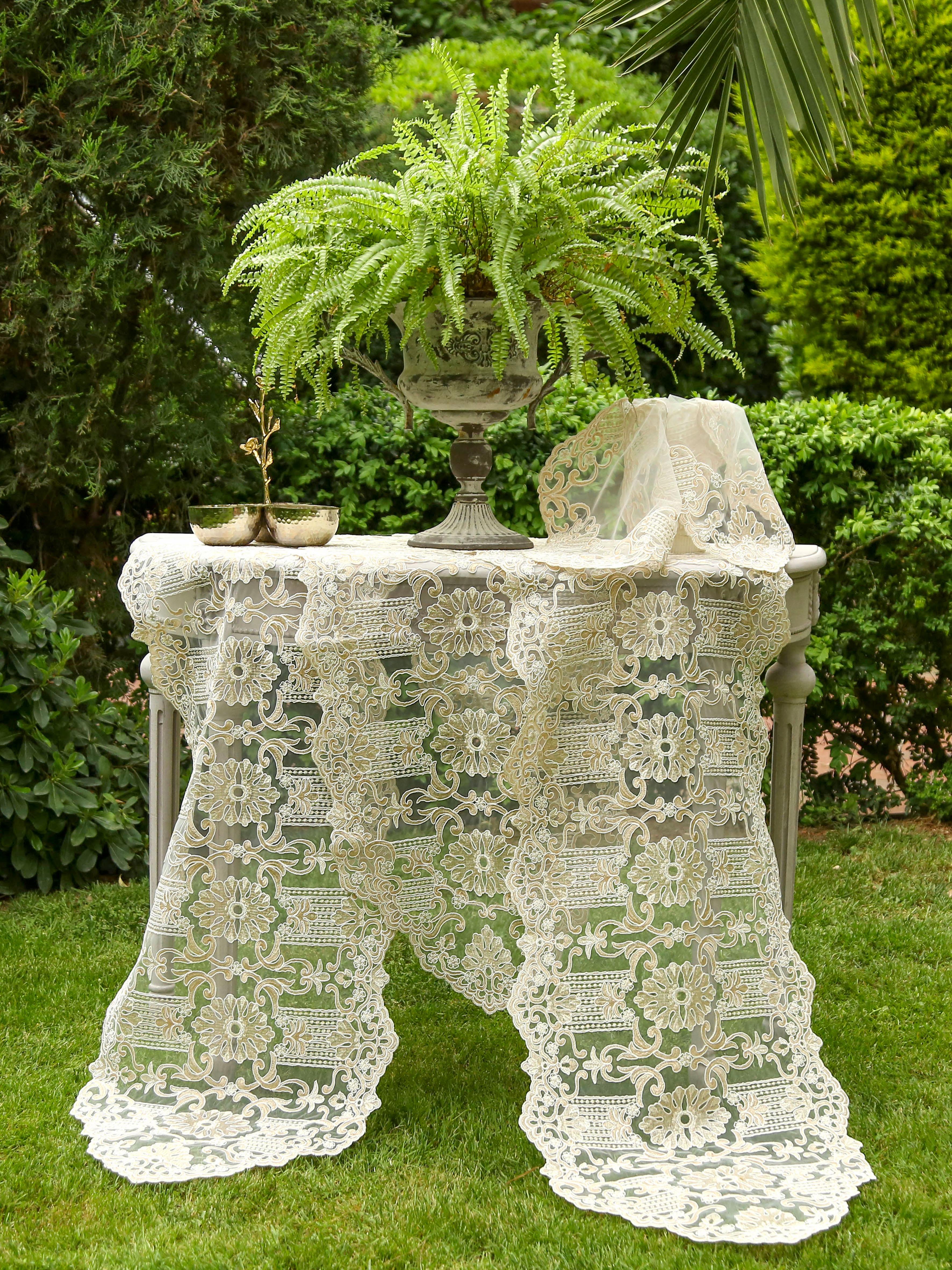 1 Piece Sedef Model French Lace 1 Piece Runner