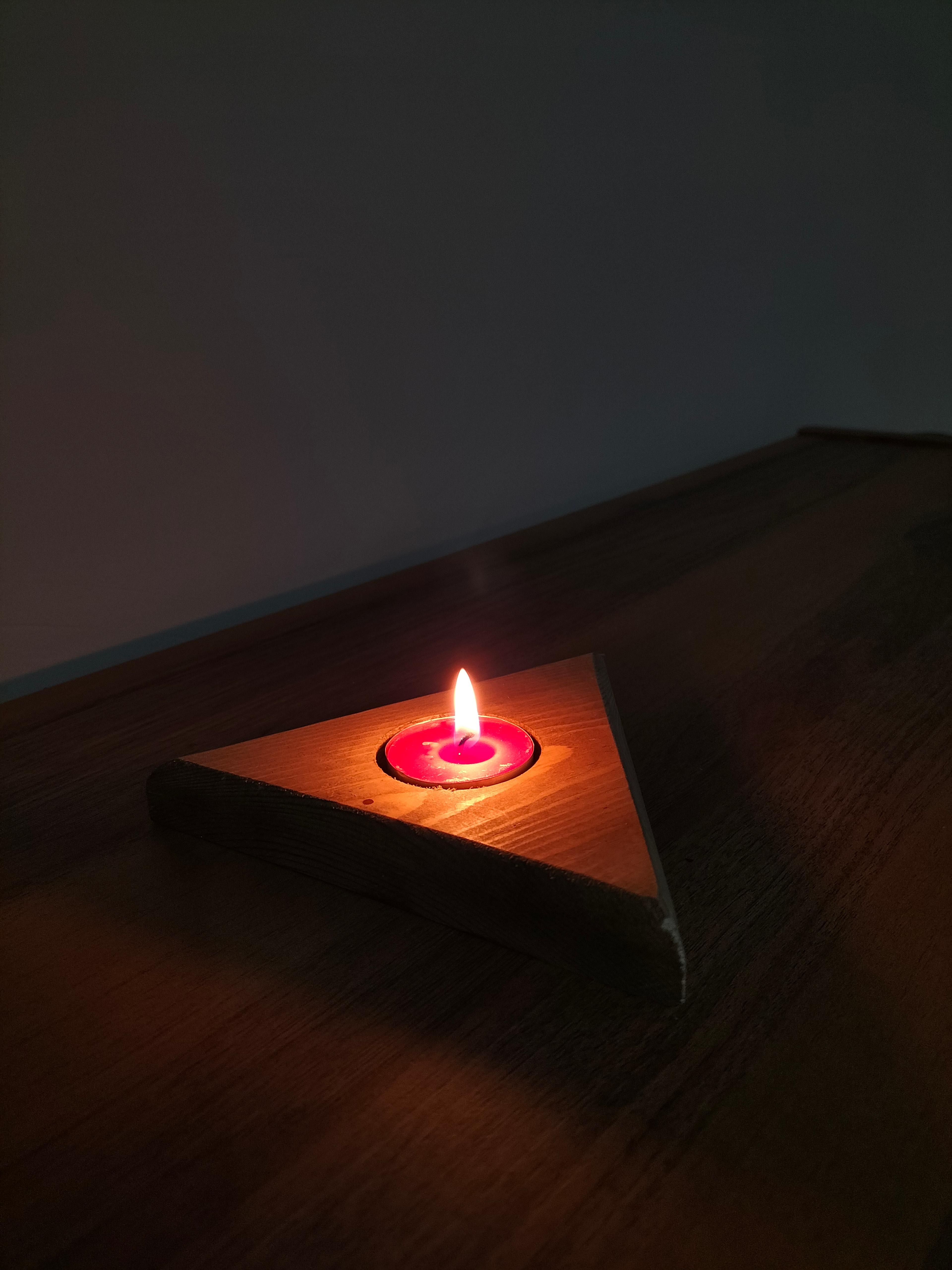 Masif Ahşap Üçgen Tealight Mumluk